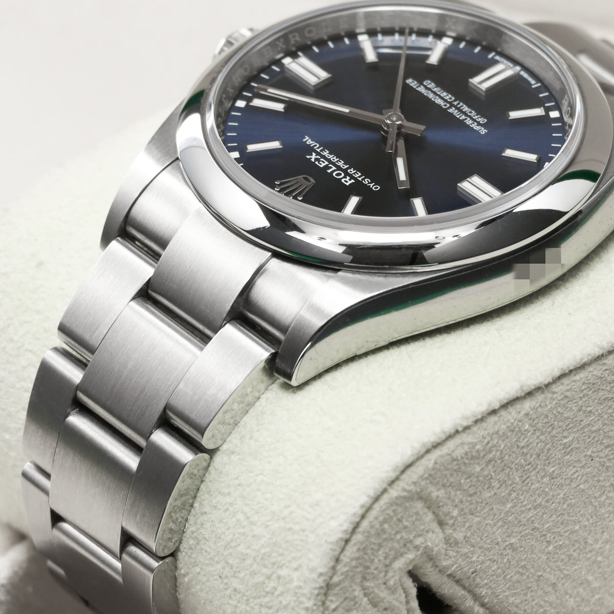 Rolex Datejust 2026 Complete 41mm Oystersteel Bright Blue Dial Smooth Oystersteel Bezel Oystersteel Jubilee Bracelet with Oysterclasp and Easylink Extension 126300
