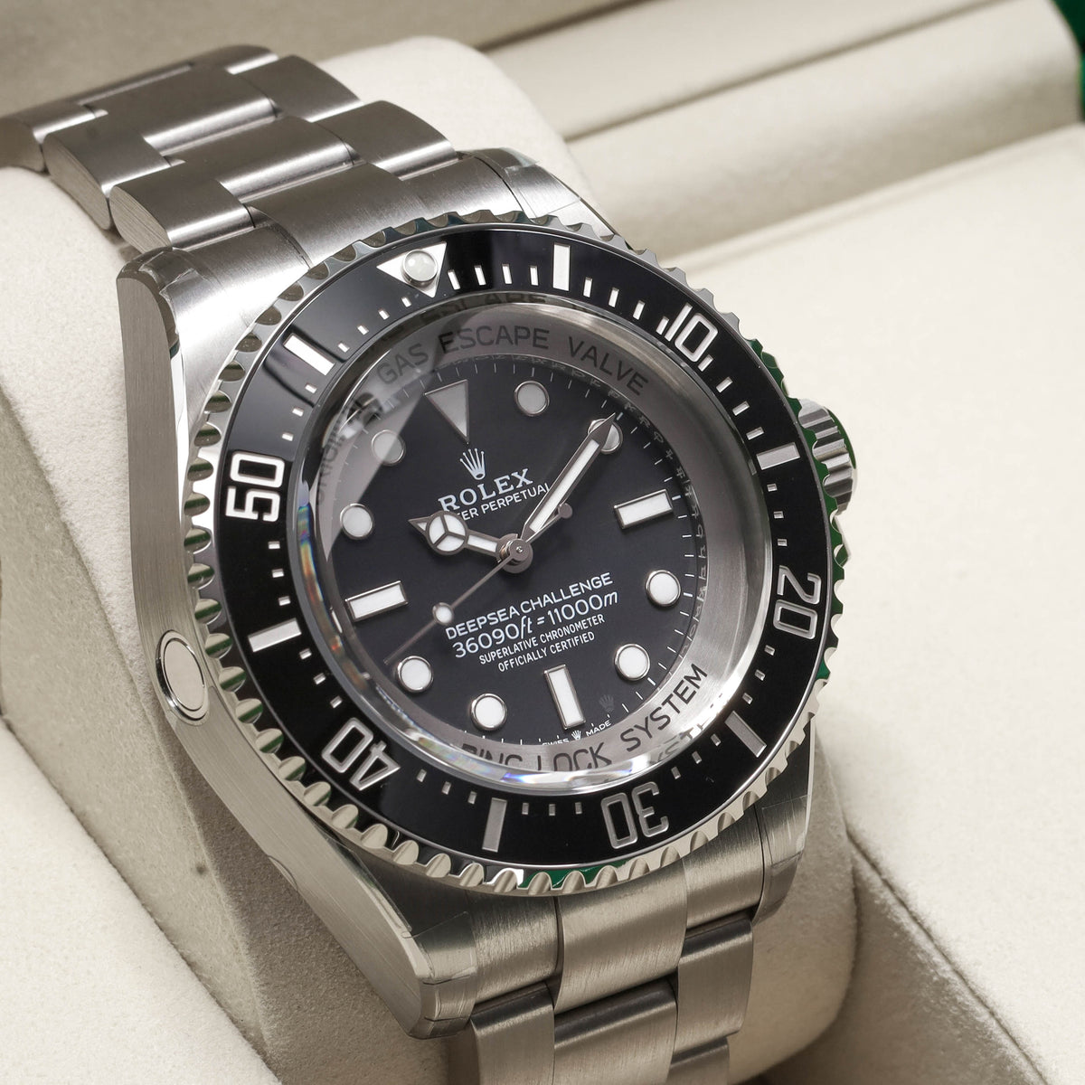 Rolex Sea Dweller 2025  Complete 50mm RLX Titanium Black Dial Unidirectional Dive Bezel Titanium Oyster Bracelet 126067