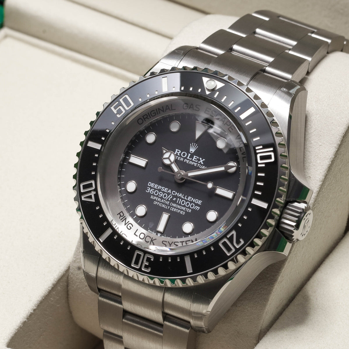 Rolex Sea Dweller 2025  Complete 50mm RLX Titanium Black Dial Unidirectional Dive Bezel Titanium Oyster Bracelet 126067