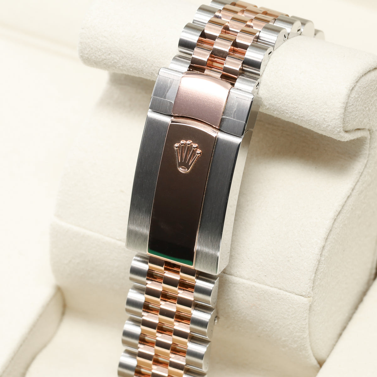 Rolex Datejust 2026 Complete 36mm Oystersteel and 18k Everose Gold Green with Roman Numerals Dial 18k Everose Gold Fluted Bezel  Oystersteel and Everose Gold Jubilee Bracelet 126231