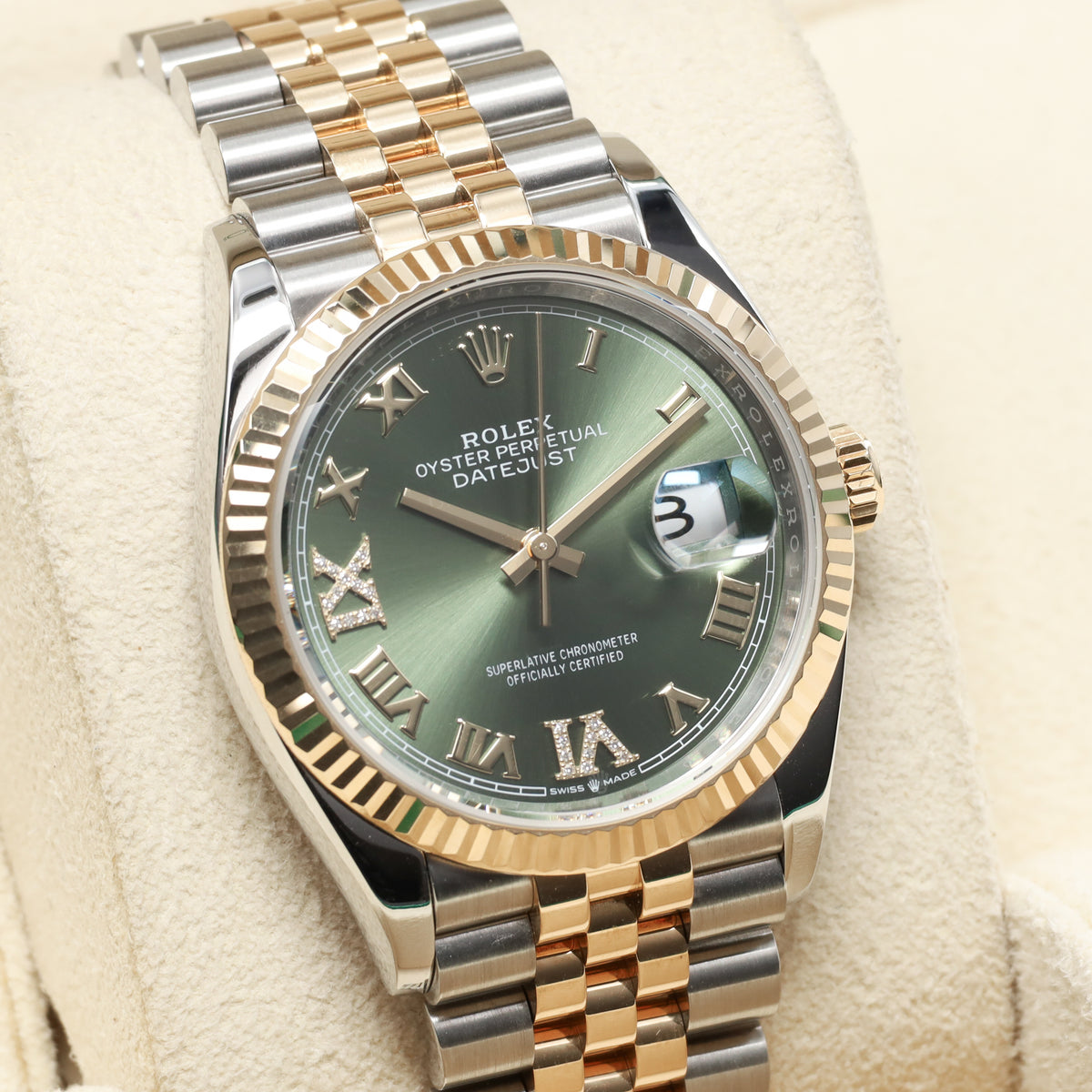 Rolex Datejust 2022 Complete 36mm Oystersteel and 18k Yellow Gold Olive Green with Diamond-Set Roman Numerals Dial 18k Yellow Gold Fluted Bezel Oystersteel and 18k Yellow Gold Jubilee Bracelet with Oysterclasp and Easylink Extension 126233