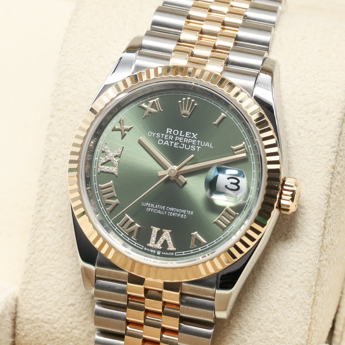Rolex Datejust 2022 Complete 36mm Oystersteel and 18k Yellow Gold Olive Green with Diamond-Set Roman Numerals Dial 18k Yellow Gold Fluted Bezel Oystersteel and 18k Yellow Gold Jubilee Bracelet with Oysterclasp and Easylink Extension 126233
