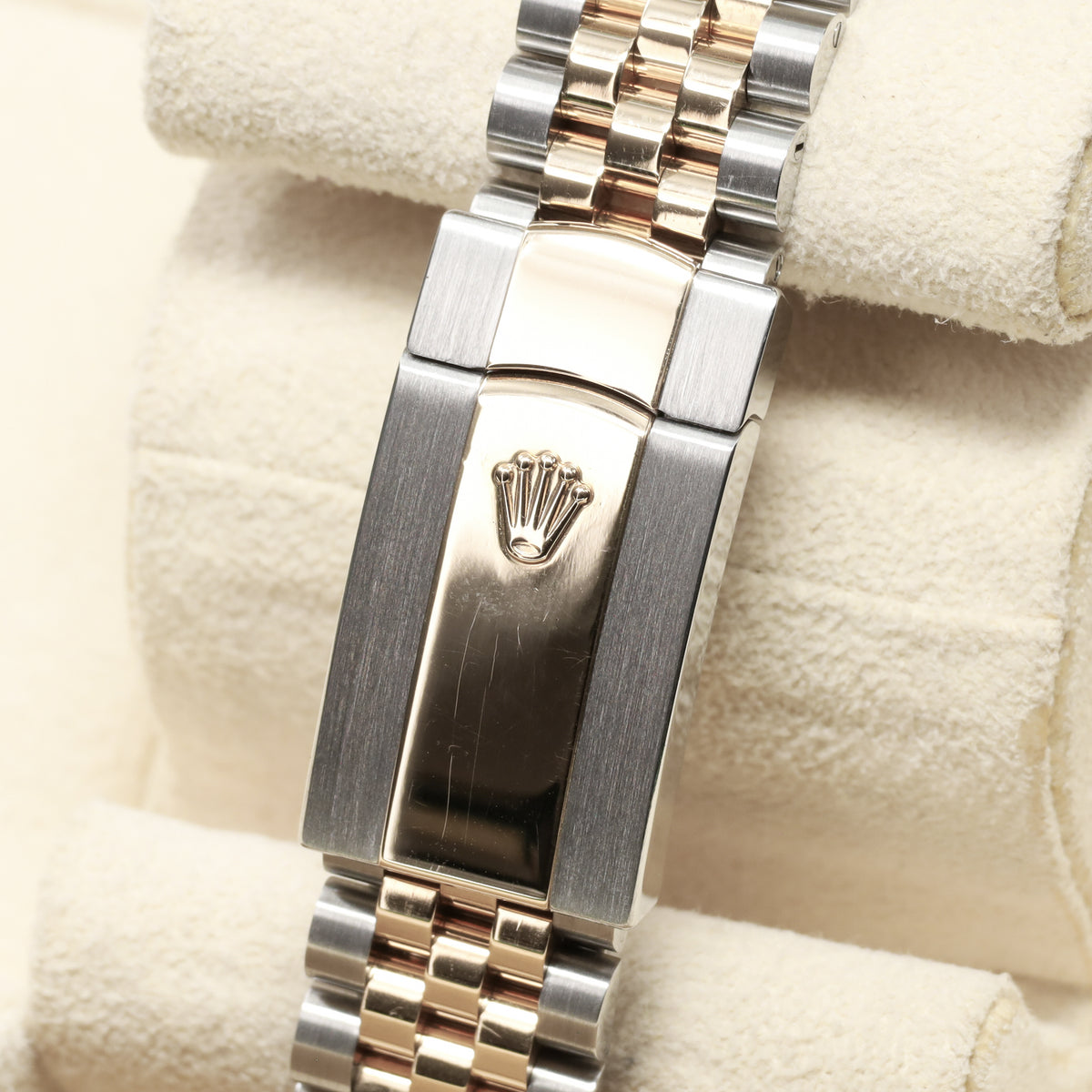 Rolex Datejust 2022 Complete 36mm Oystersteel and 18k Yellow Gold Olive Green with Diamond-Set Roman Numerals Dial 18k Yellow Gold Fluted Bezel Oystersteel and 18k Yellow Gold Jubilee Bracelet with Oysterclasp and Easylink Extension 126233