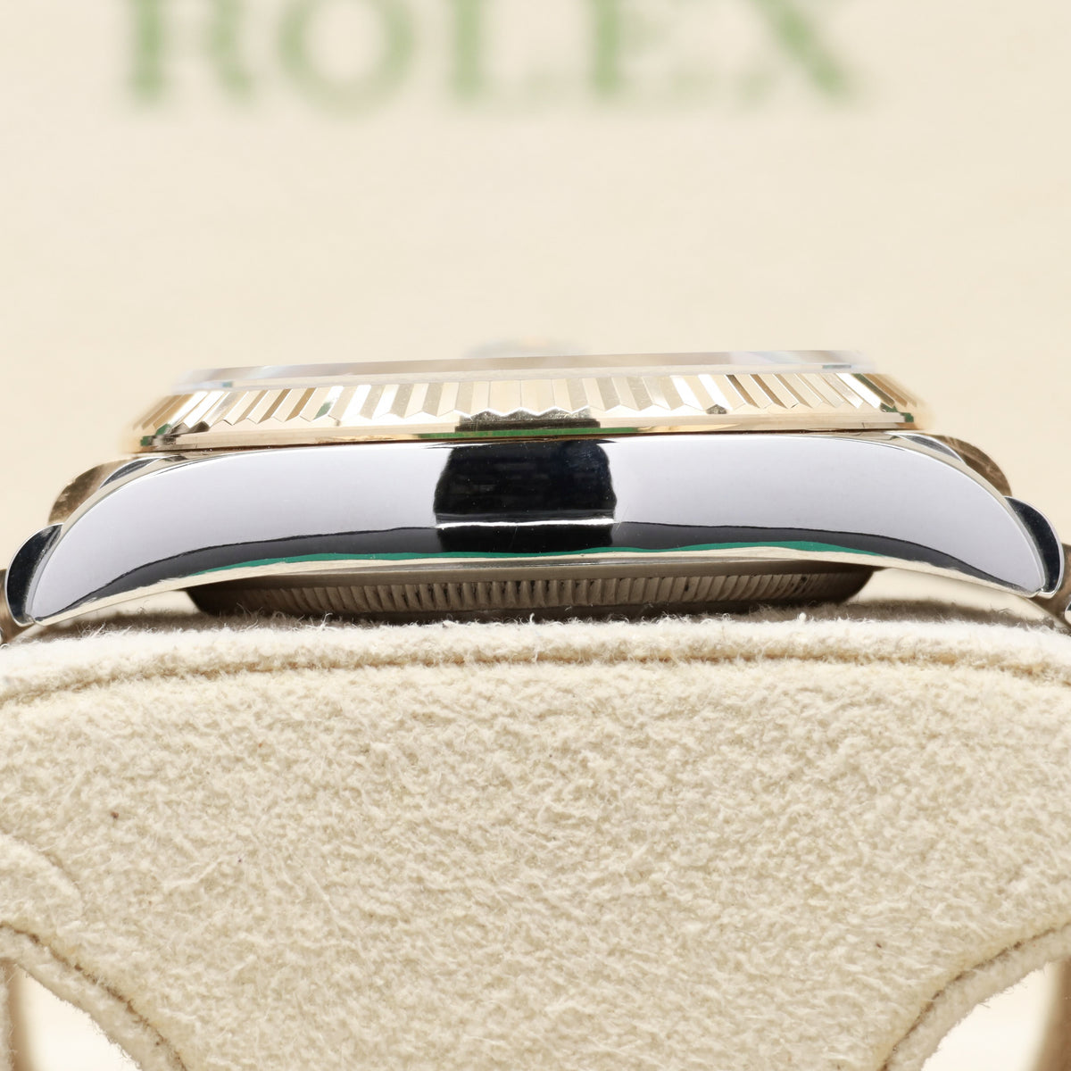 Rolex Datejust 2022 Complete 36mm Oystersteel and 18k Yellow Gold Olive Green with Diamond-Set Roman Numerals Dial 18k Yellow Gold Fluted Bezel Oystersteel and 18k Yellow Gold Jubilee Bracelet with Oysterclasp and Easylink Extension 126233