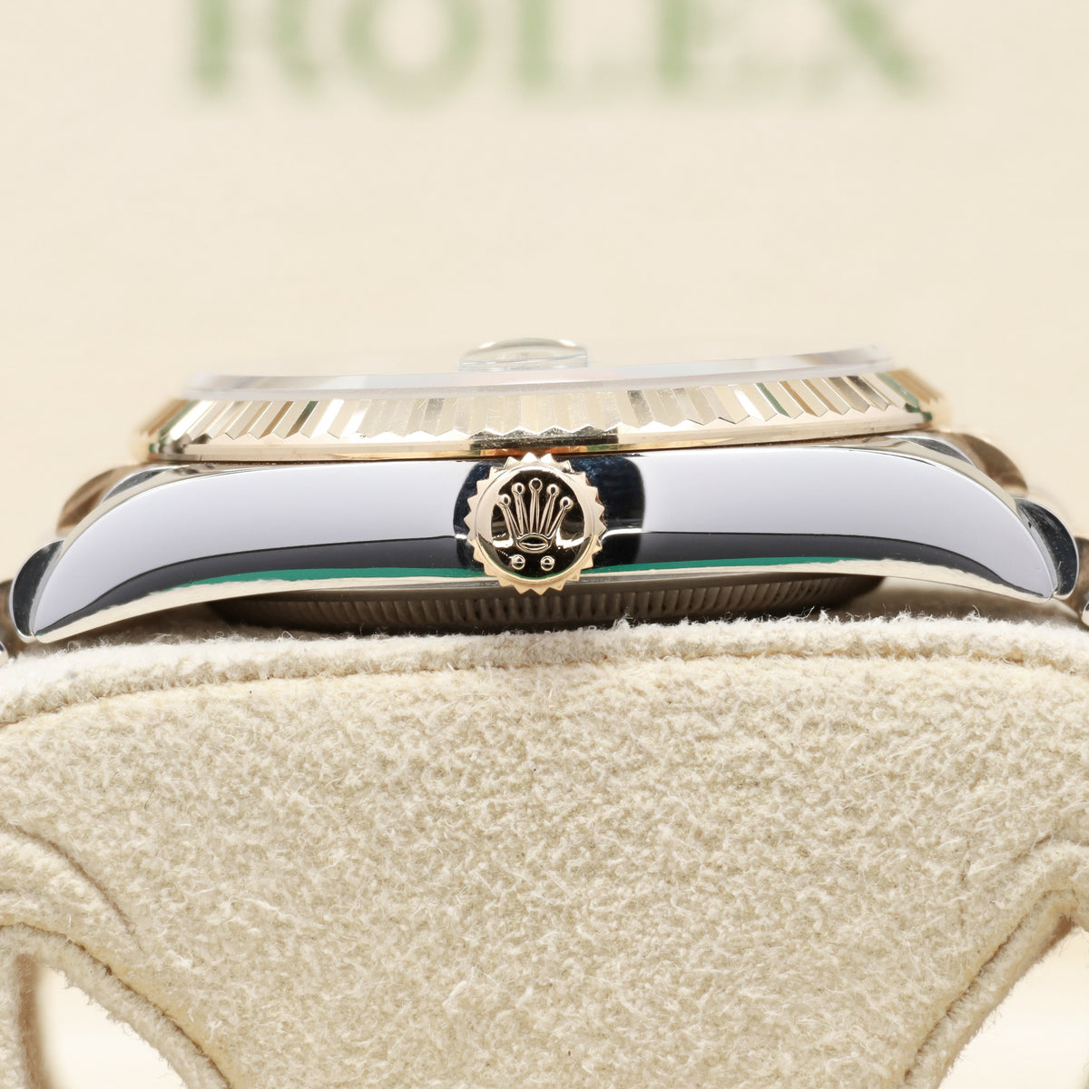 Rolex Datejust 2022 Complete 36mm Oystersteel and 18k Yellow Gold Olive Green with Diamond-Set Roman Numerals Dial 18k Yellow Gold Fluted Bezel Oystersteel and 18k Yellow Gold Jubilee Bracelet with Oysterclasp and Easylink Extension 126233