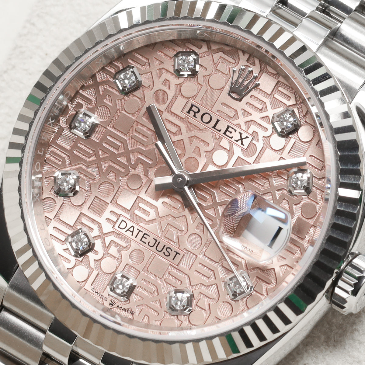 Rolex Datejust 2019 Complete 36mm Oystersteel Pink Diamond Jubilee-Motif Dial 18k White Gold Fluted Bezel Oystersteel Jubilee Bracelet with Oysterclasp and Easylink Extension 126234