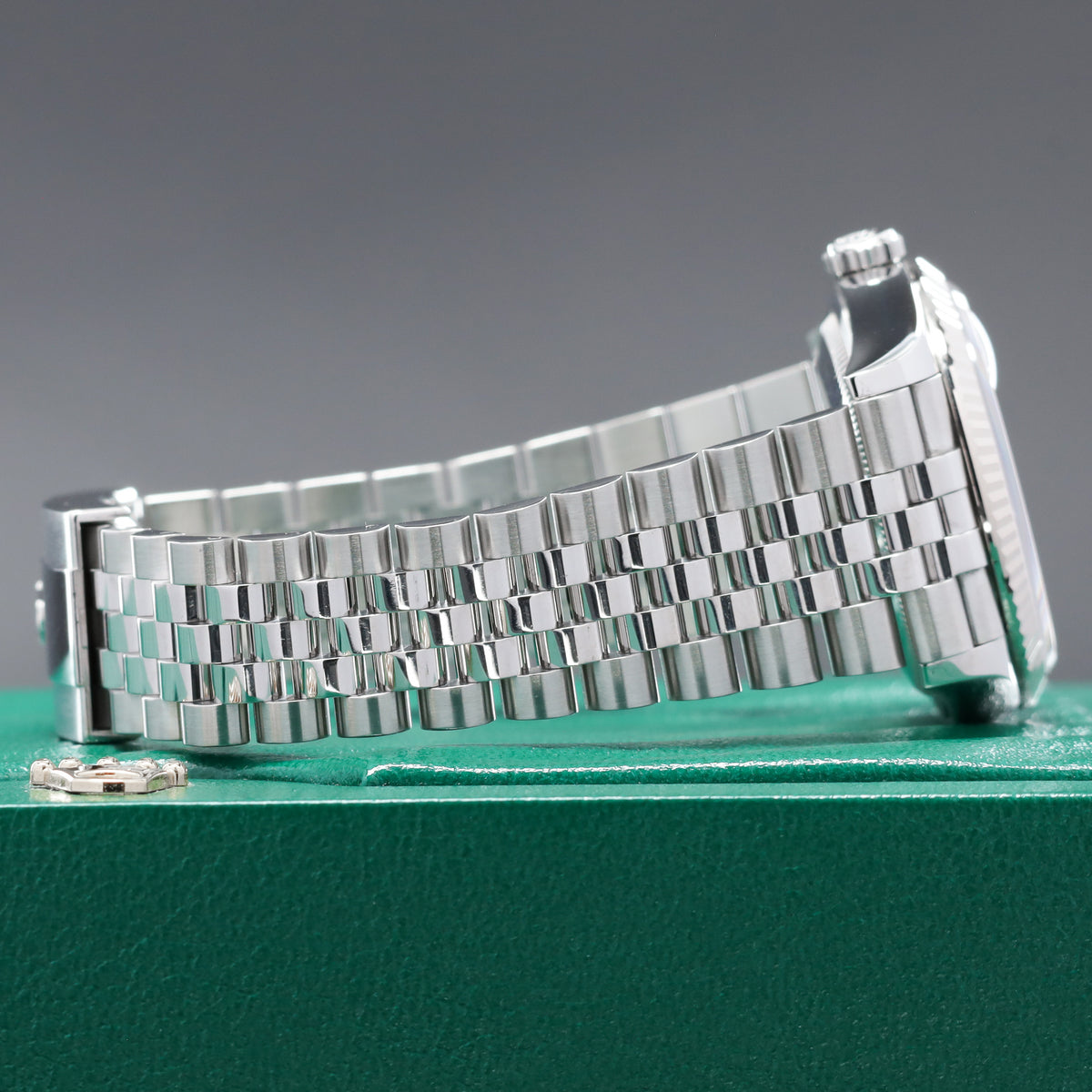 Rolex Datejust 2019 Complete 36mm Oystersteel Pink Diamond Jubilee-Motif Dial 18k White Gold Fluted Bezel Oystersteel Jubilee Bracelet with Oysterclasp and Easylink Extension 126234