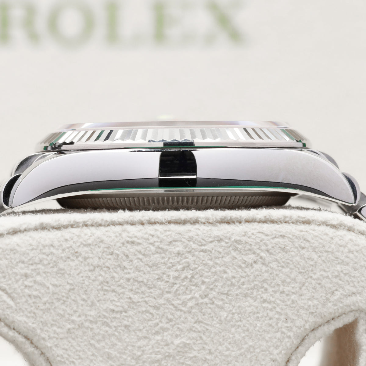 Rolex Datejust 2019 Complete 36mm Oystersteel Pink Diamond Jubilee-Motif Dial 18k White Gold Fluted Bezel Oystersteel Jubilee Bracelet with Oysterclasp and Easylink Extension 126234