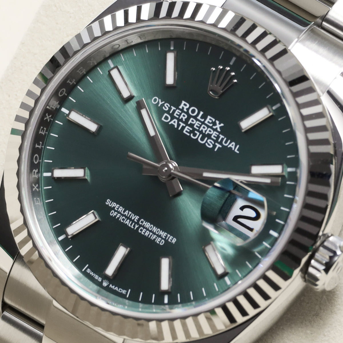 Rolex Datejust 2026 Complete 36mm Oystersteel and 18k White Gold Green Dial 18k White Gold Fluted Bezel Oystersteel Oyster Bracelet with Oysterclasp and Easylink Extension 126234