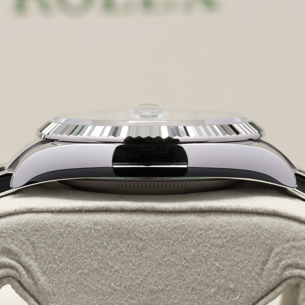 Rolex Datejust 2026 Complete 36mm Oystersteel and 18k White Gold Green Dial 18k White Gold Fluted Bezel Oystersteel Oyster Bracelet with Oysterclasp and Easylink Extension 126234