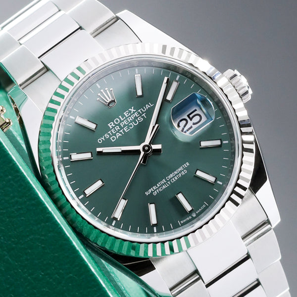 Rolex Datejust 2026 Complete 36mm Oystersteel and 18k White Gold Green Dial 18k White Gold Fluted Bezel Oystersteel Oyster Bracelet with Oysterclasp and Easylink Extension 126234