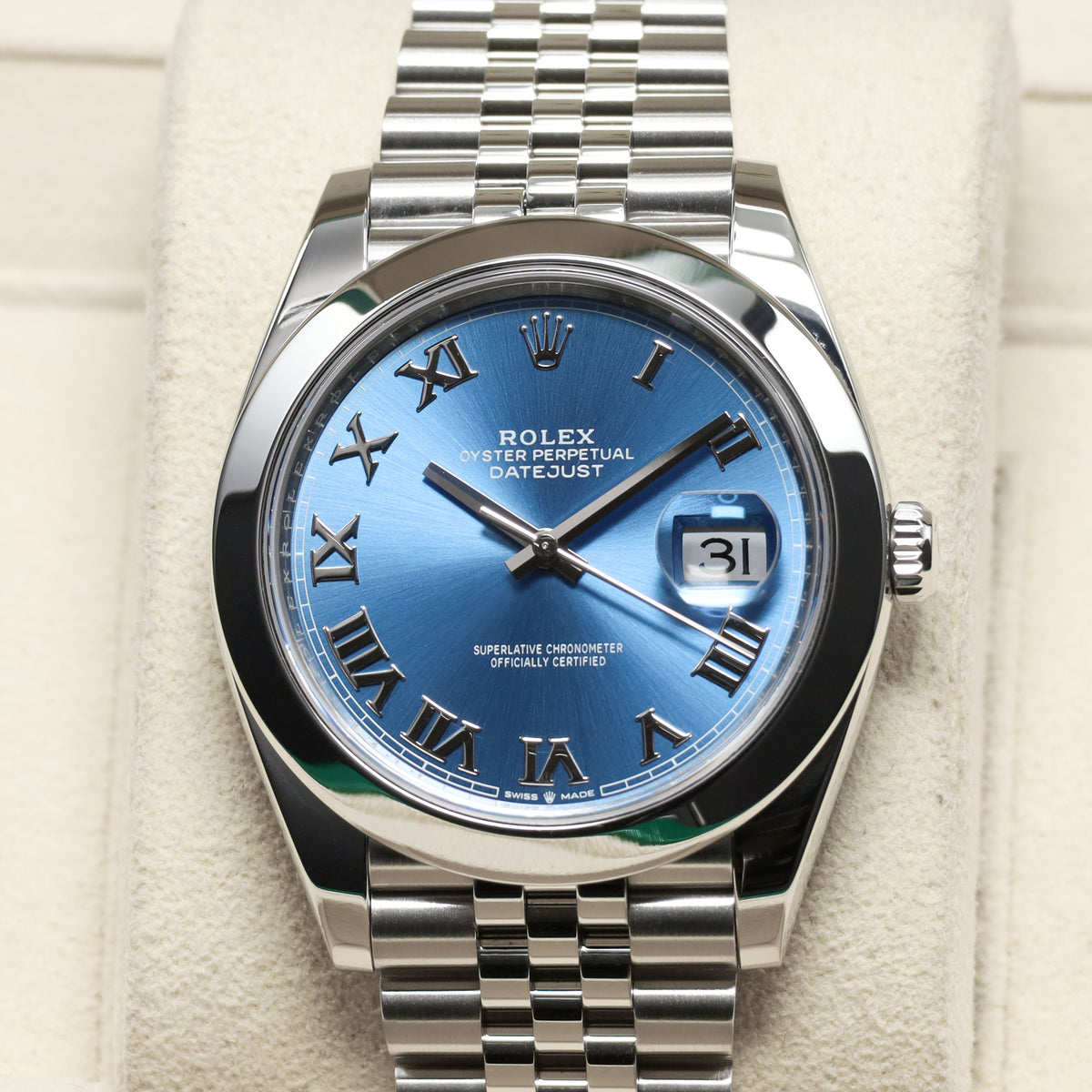 Rolex Datejust 2025 Complete 41mm Oystersteel Blue Dial Smooth Bezel Jubilee Bracelet 126300