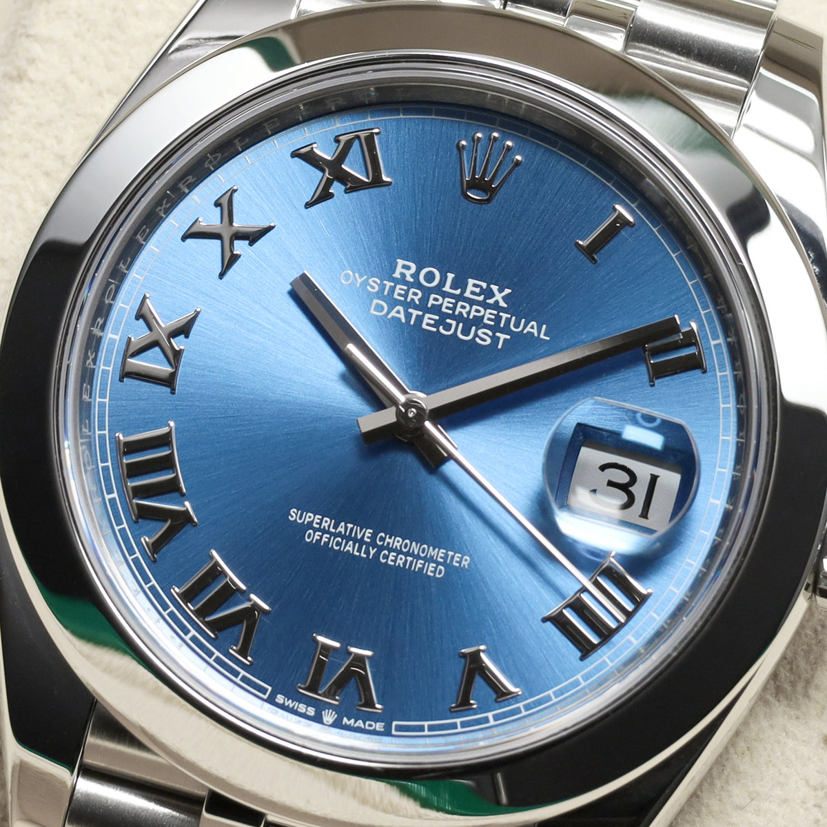 Rolex Datejust 2025 Complete 41mm Oystersteel Blue Dial Smooth Bezel Jubilee Bracelet 126300