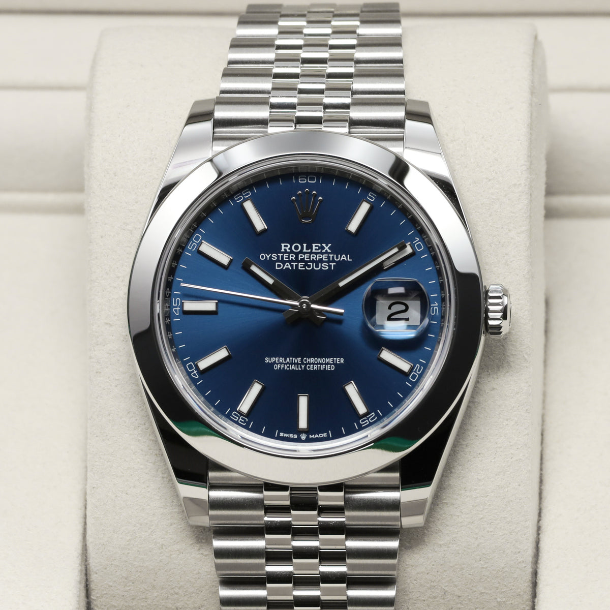 Rolex Datejust 2026 Complete 41mm Oystersteel Bright Blue Smooth Oystersteel Bezel  Oystersteel Jubilee Bracelet with Oysterclasp and Easylink Extension 126300