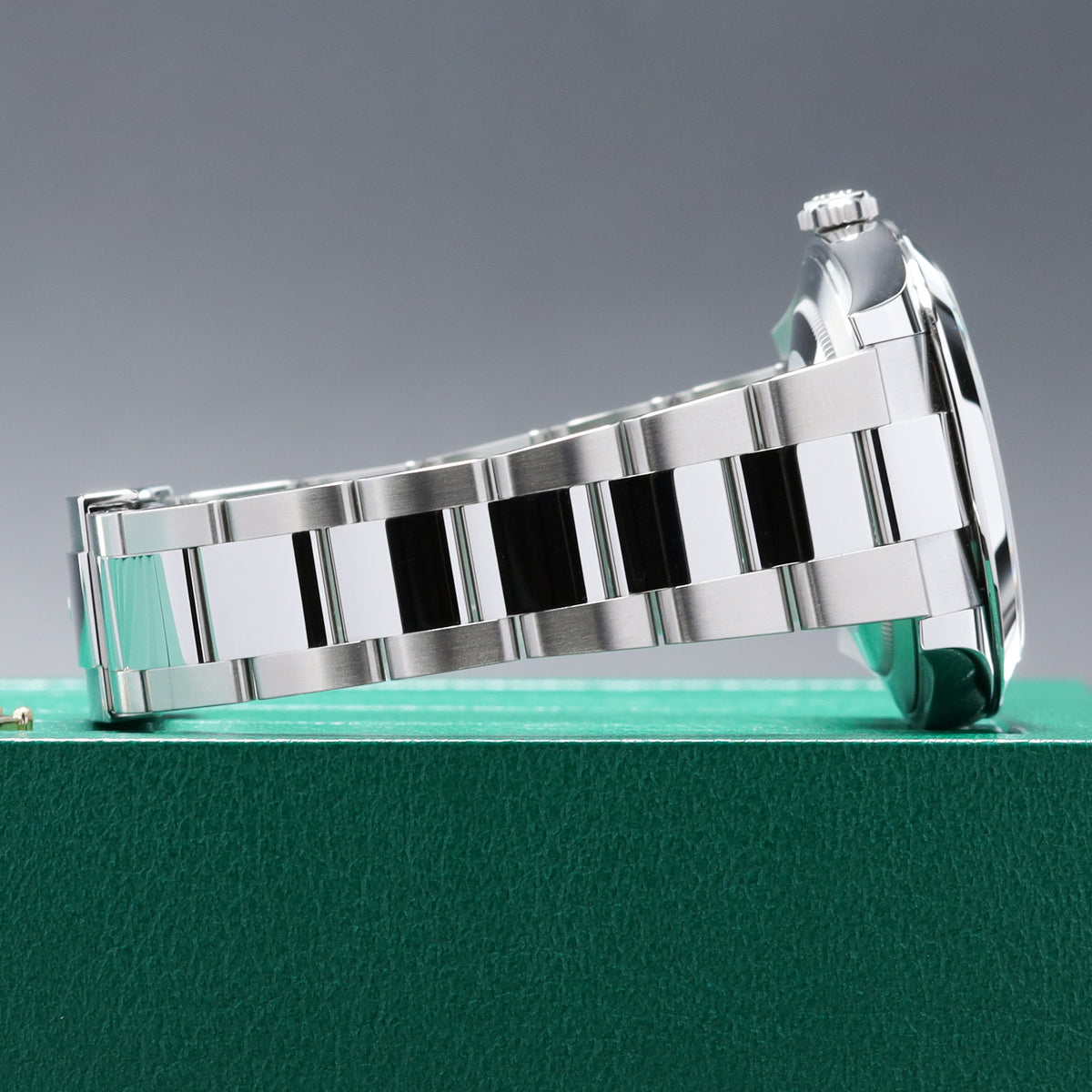 Rolex Datejust 41 2025 Complete 41mm Oystersteel Green Dial Smooth Bezel Oyster Bracelet 126300
