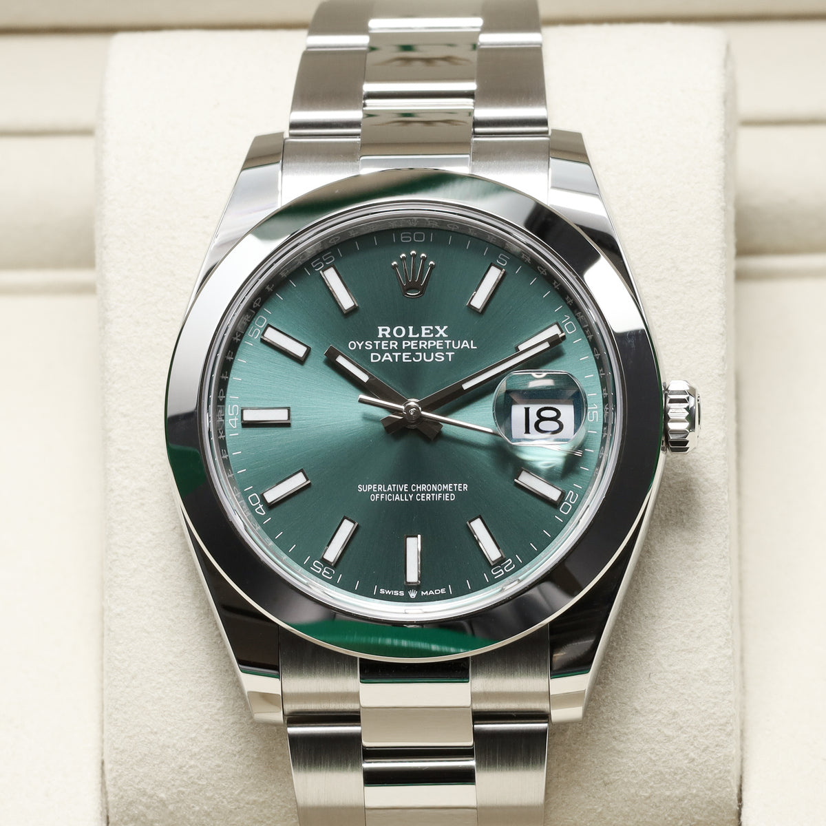 Rolex Datejust 41 2025 Complete 41mm Oystersteel Green Dial Smooth Bezel Oyster Bracelet 126300