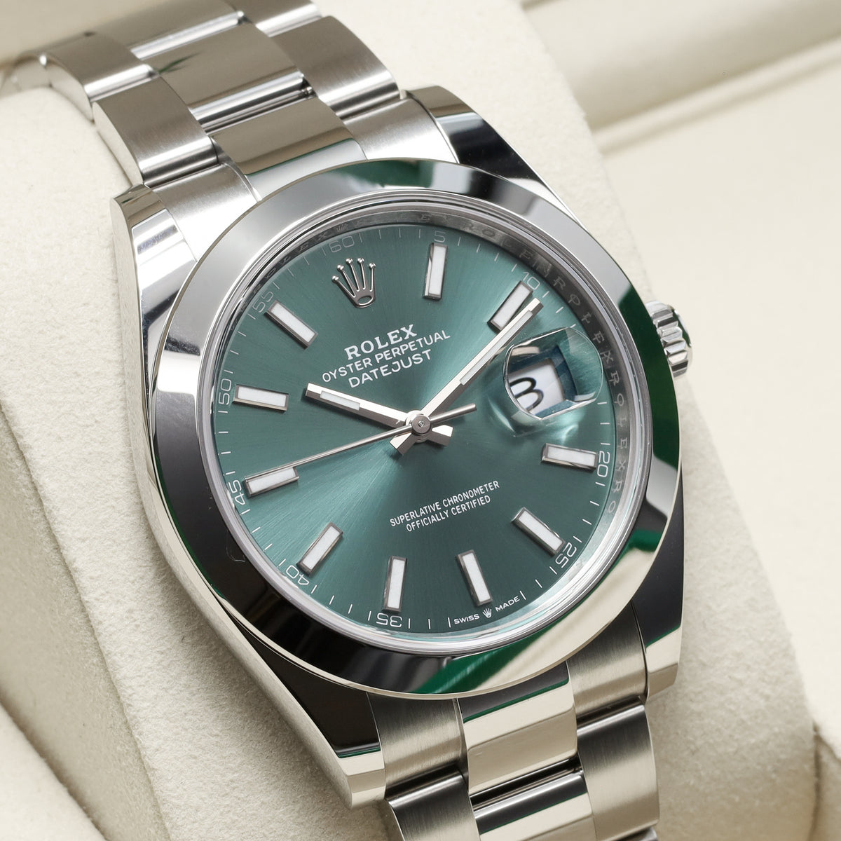 Rolex Datejust 41 2025 Complete 41mm Oystersteel Green Dial Smooth Bezel Oyster Bracelet 126300