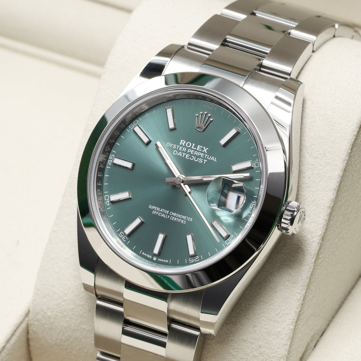 Rolex Datejust 41 2025 Complete 41mm Oystersteel Green Dial Smooth Bezel Oyster Bracelet 126300