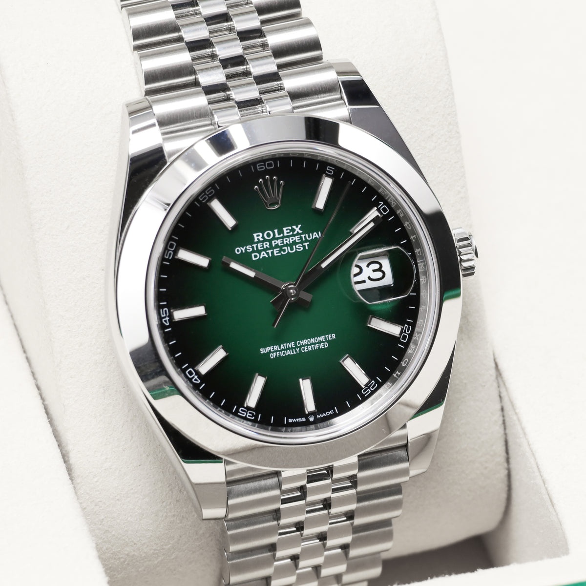 Rolex Datejust 2026 Complete 41mm Oystersteel Green Ombré Dial Smooth Oystersteel Bezel Oystersteel Jubilee Bracelet with Oysterclasp and Easylink Extension 126300