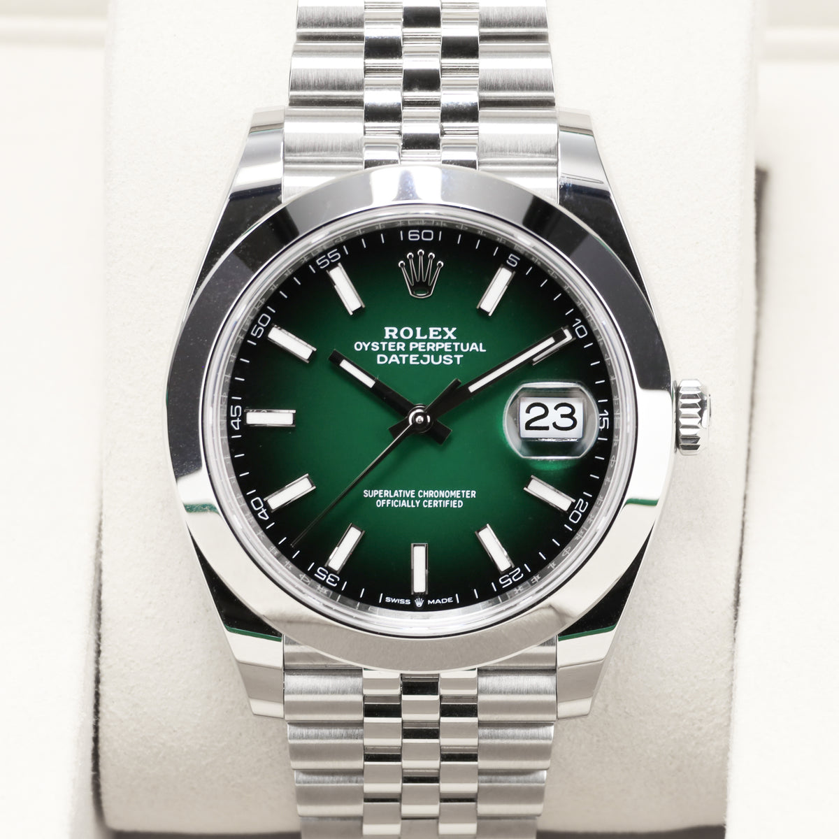 Rolex Datejust 2026 Complete 41mm Oystersteel Green Ombré Dial Smooth Oystersteel Bezel Oystersteel Jubilee Bracelet with Oysterclasp and Easylink Extension 126300