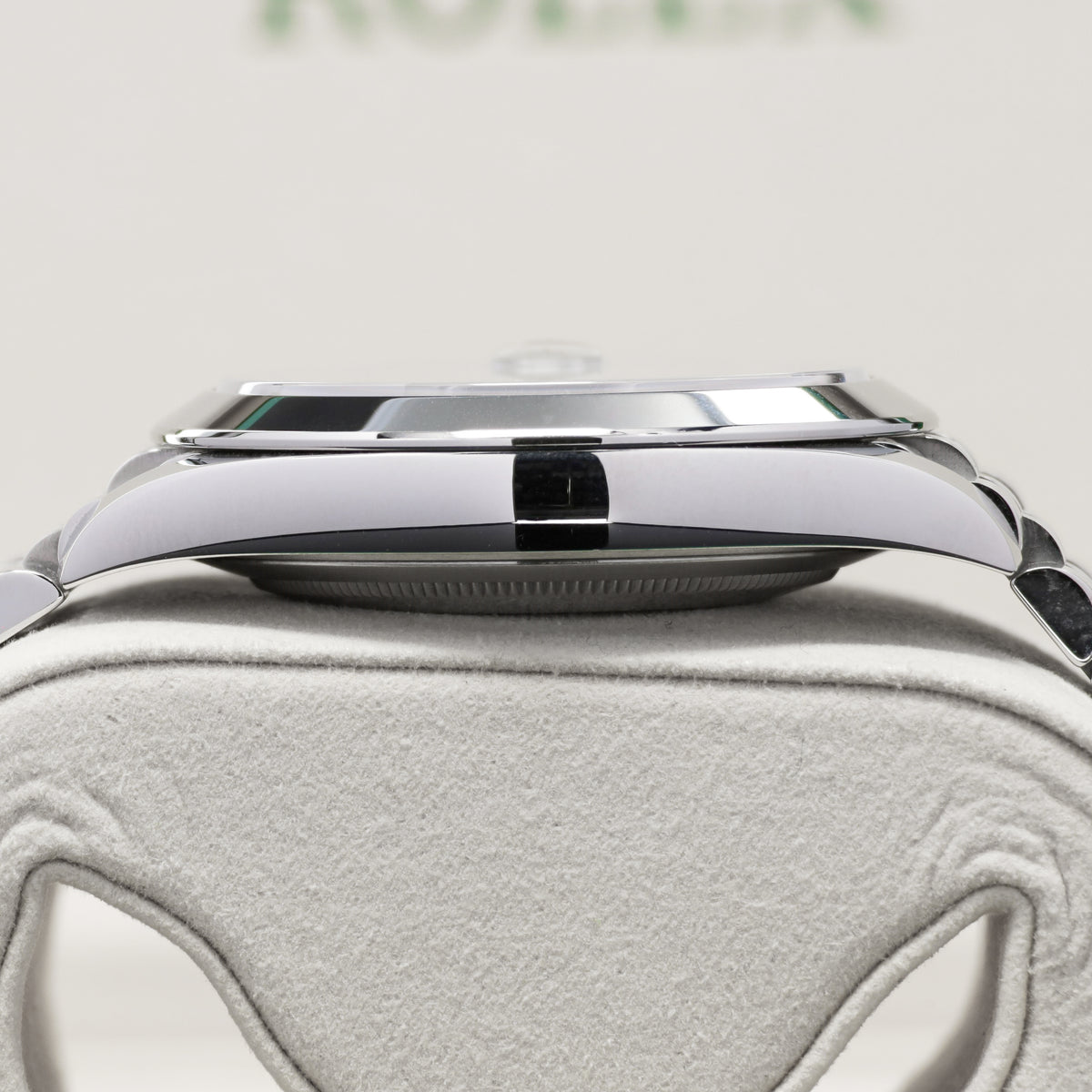 Rolex Datejust 2026 Complete 41mm Oystersteel Green Ombré Dial Smooth Oystersteel Bezel Oystersteel Jubilee Bracelet with Oysterclasp and Easylink Extension 126300