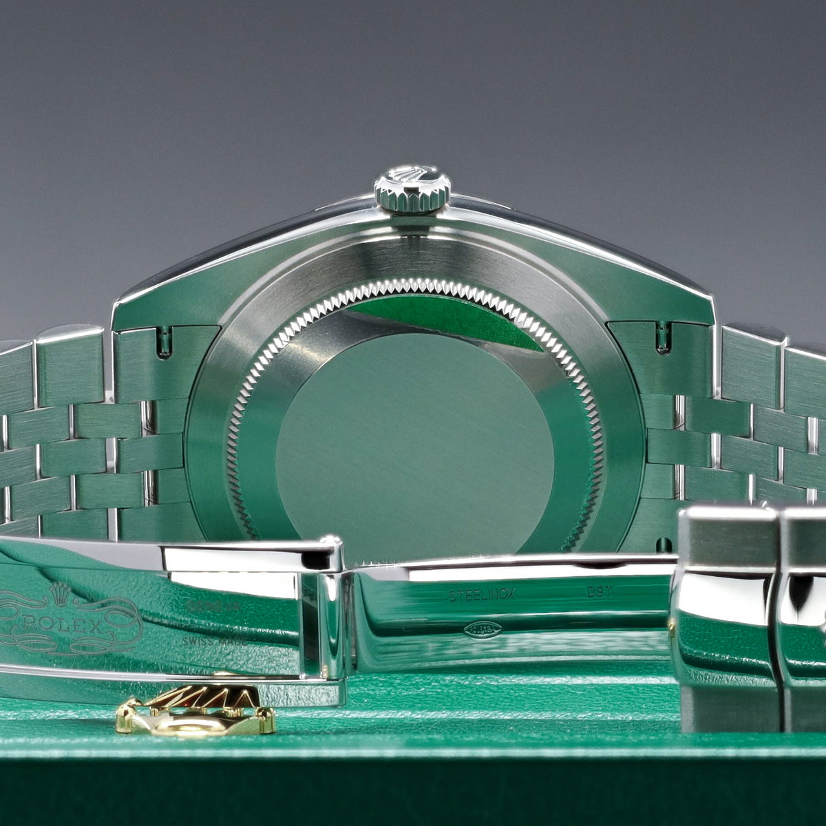 Rolex Datejust 2025 Complete 41mm Oystersteel Black Dial Smooth Bezel Jubilee Bracelet 126300