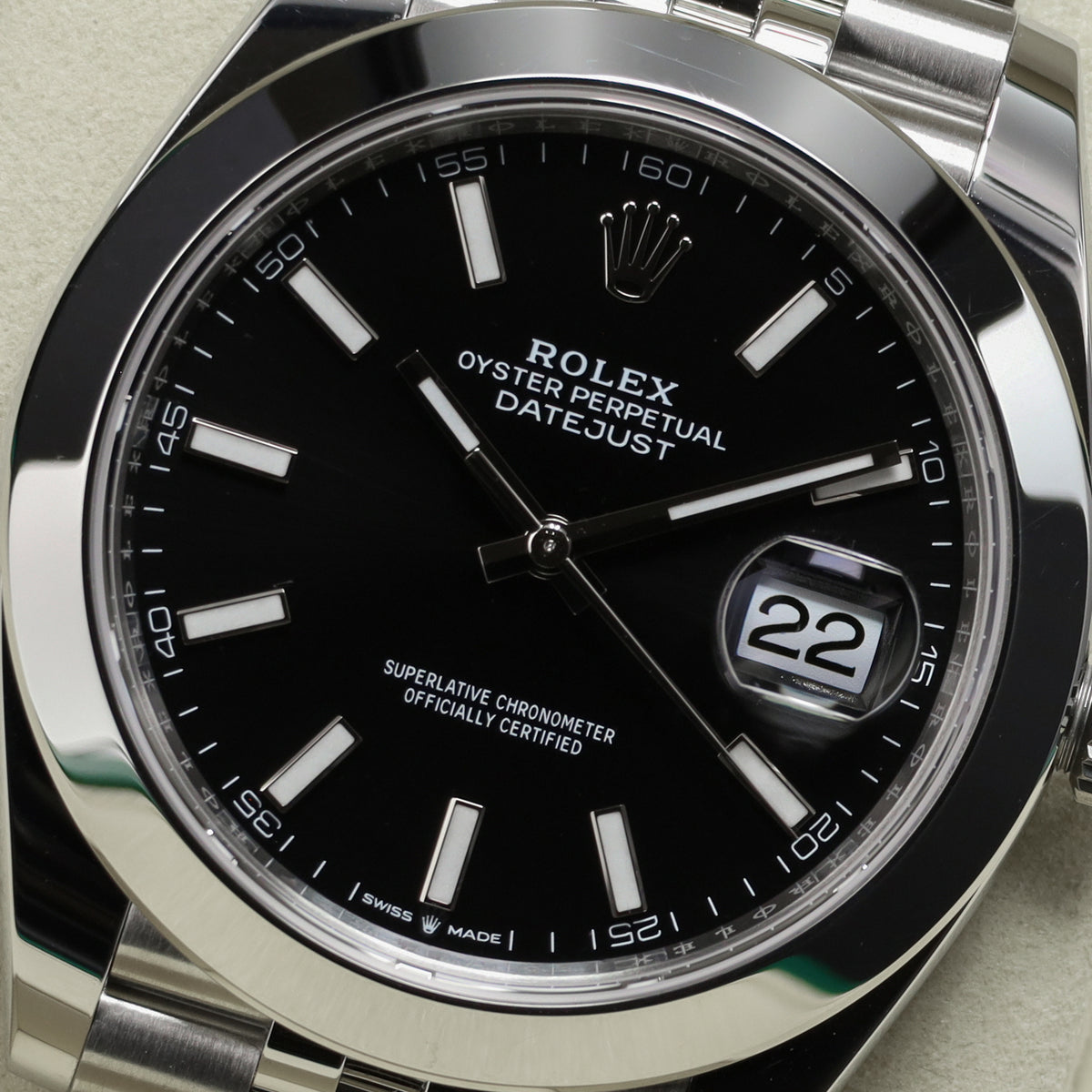 Rolex Datejust 2025 Complete 41mm Oystersteel Black Dial Smooth Bezel Jubilee Bracelet 126300