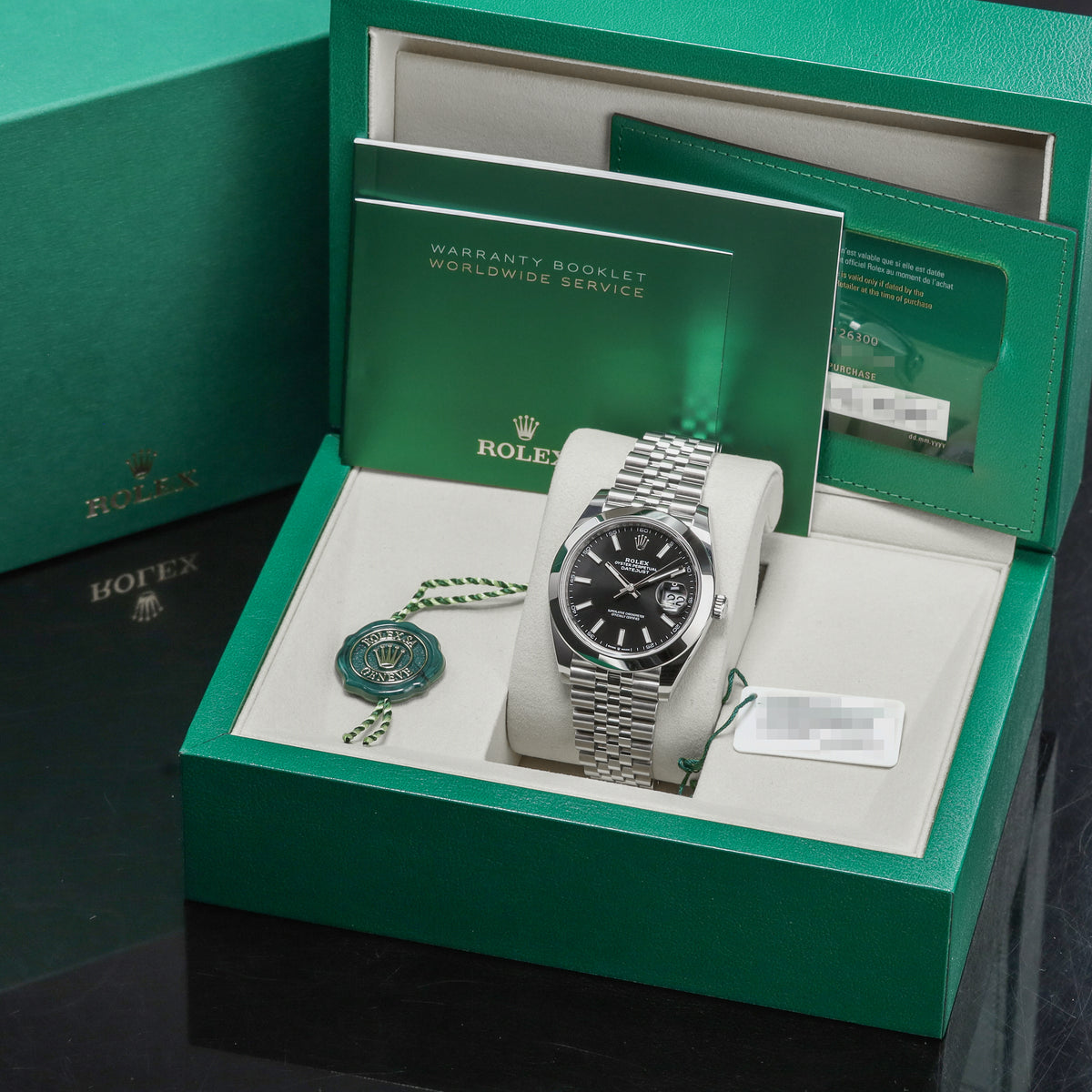 Rolex Datejust 2025 Complete 41mm Oystersteel Black Dial Smooth Bezel Jubilee Bracelet 126300