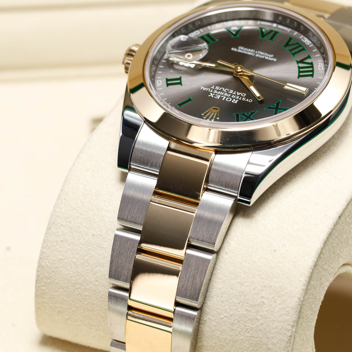 Rolex Datejust 2025 Complete 41mm Oystersteel Two Tone Slate Wimbledon Green Roman Numerals Smooth Yellow Gold Bezel Oyster Bracelet 126303