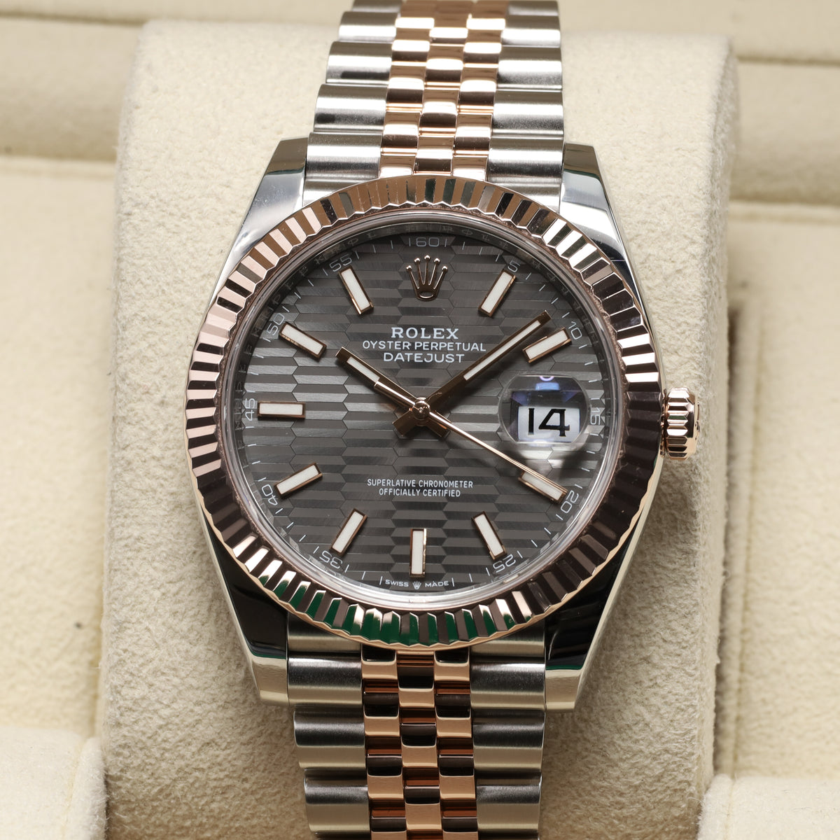 Rolex Datejust 2023 40mm Oystersteel Everose gold Grey motif Dial Everose Fluted Bezel Jubilee Bracelet 126331