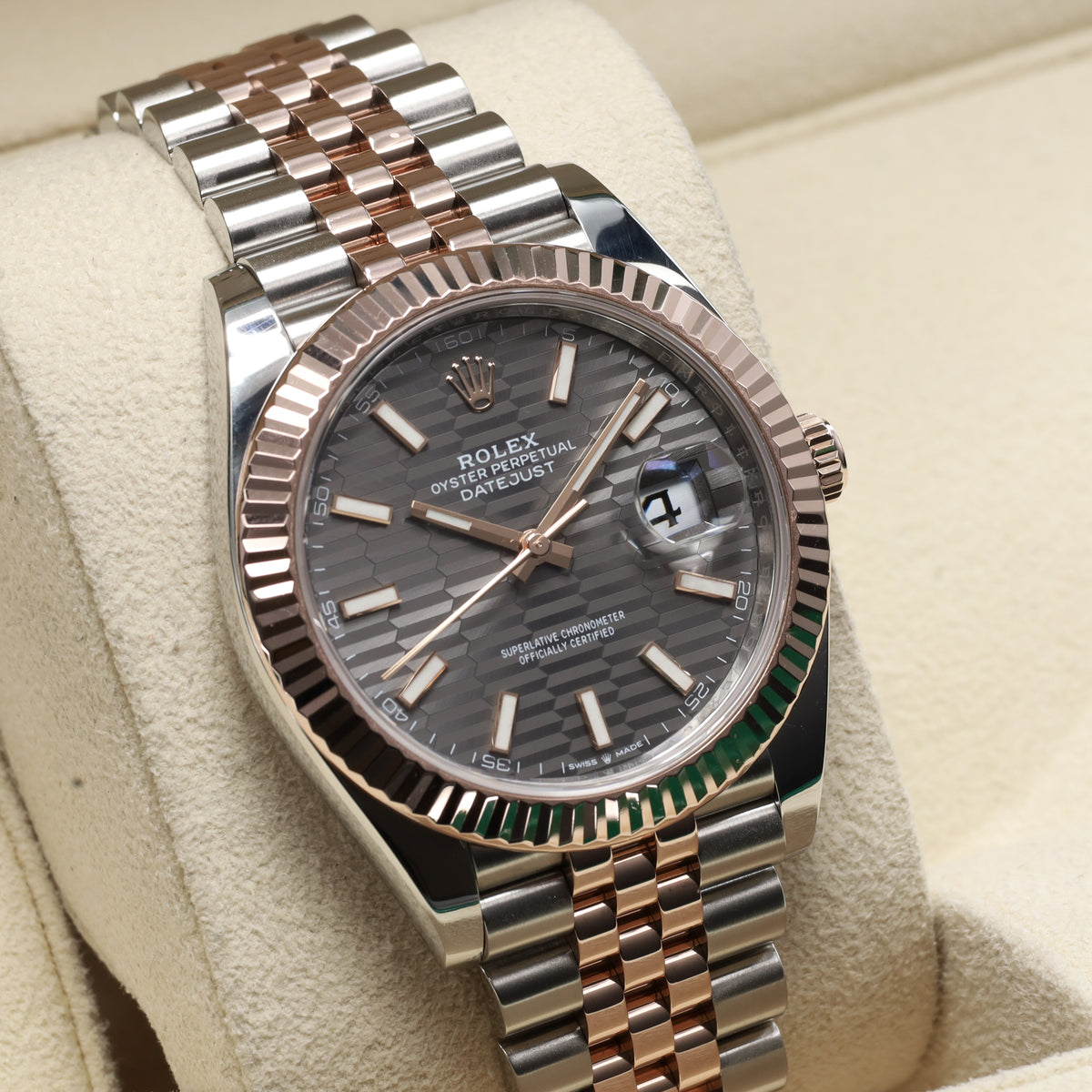 Rolex Datejust 2023 40mm Oystersteel Everose gold Grey motif Dial Everose Fluted Bezel Jubilee Bracelet 126331