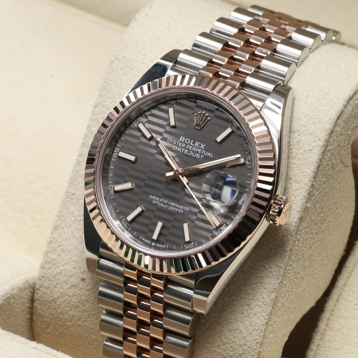 Rolex Datejust 2023 40mm Oystersteel Everose gold Grey motif Dial Everose Fluted Bezel Jubilee Bracelet 126331