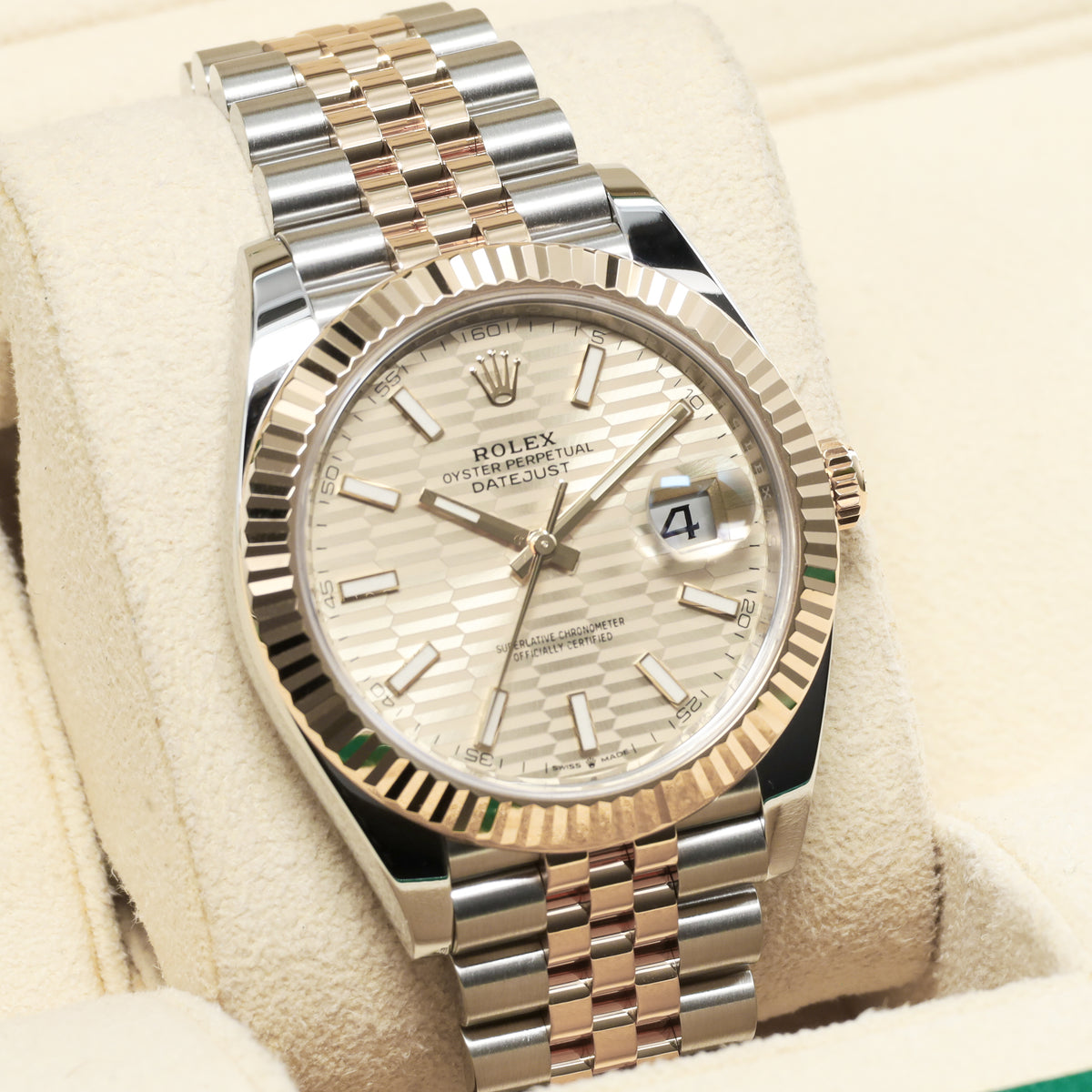 Rolex Datejust 2024 Complete 41mm Oystersteel Stainless Steel & 18K Gold Champagne Fluted Motif Dial 18K Gold Fluted Bezel Two-Tone Oystersteel & 18K Gold Jubilee Bracelet 126331