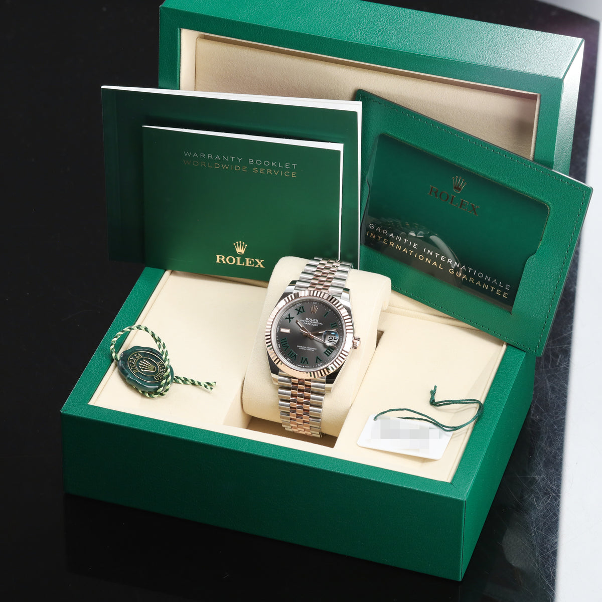 Rolex Datejust 2026 Complete 41mm Oystersteel and Everose Gold Wimbledon Slate Dial 18k Everose Gold Fluted Bezel Oystersteel and Everose Gold Jubilee Bracelet 126331