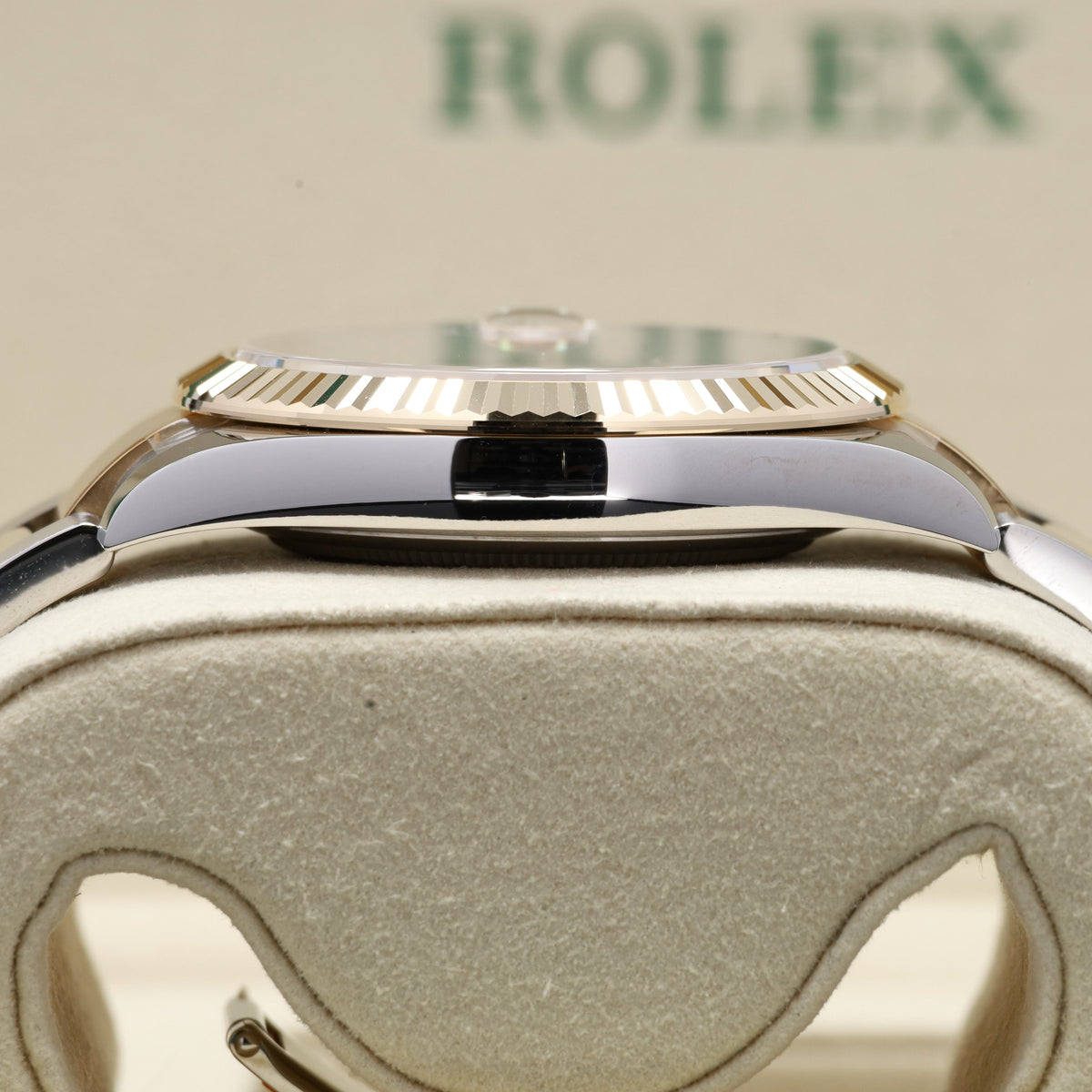 Rolex Datejust 36mm Oystersteel Champagne Dial Fluted Bezel Two Tone Oyster Bracelet 126333