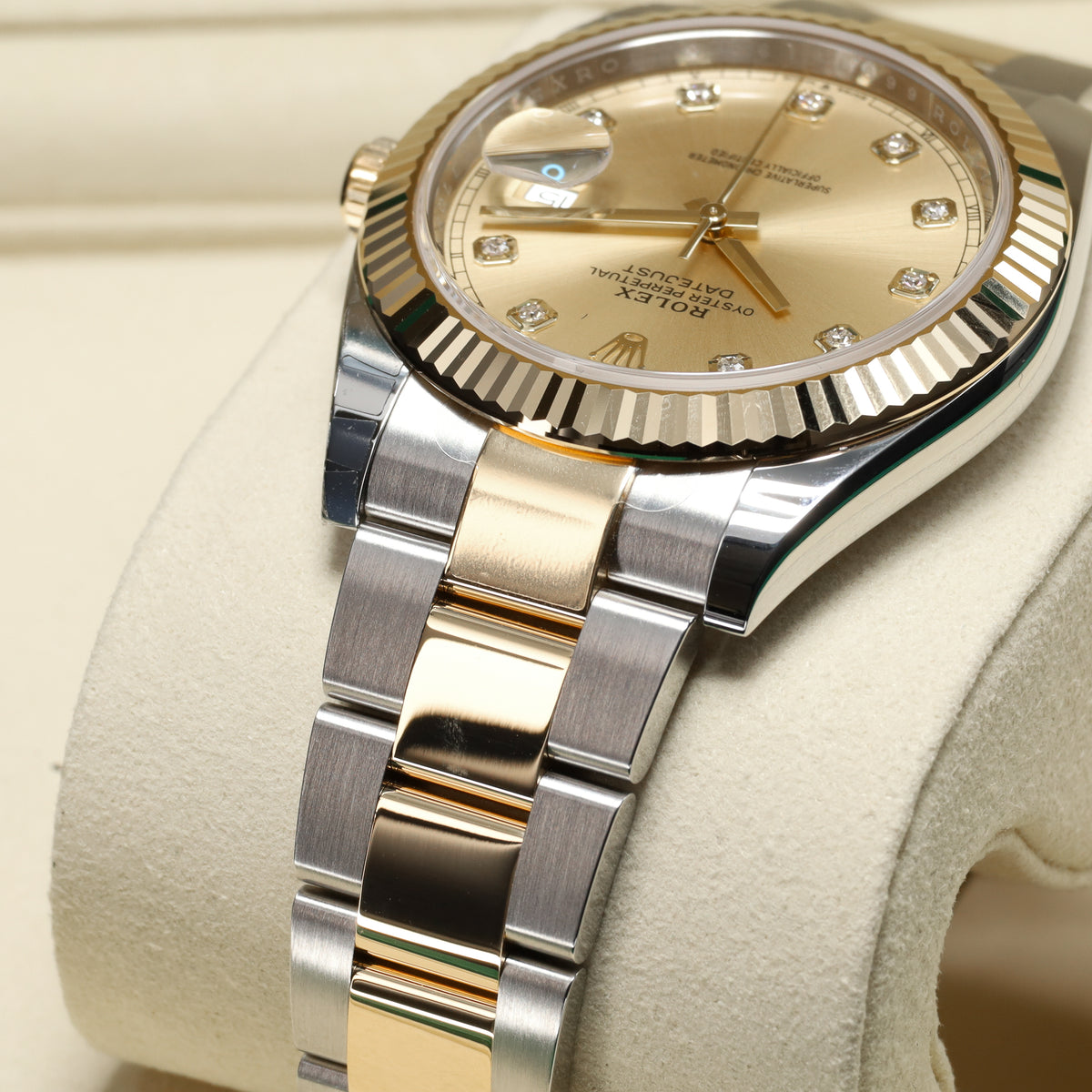 Rolex Datejust 36mm Oystersteel Champagne Dial Fluted Bezel Two Tone Oyster Bracelet 126333