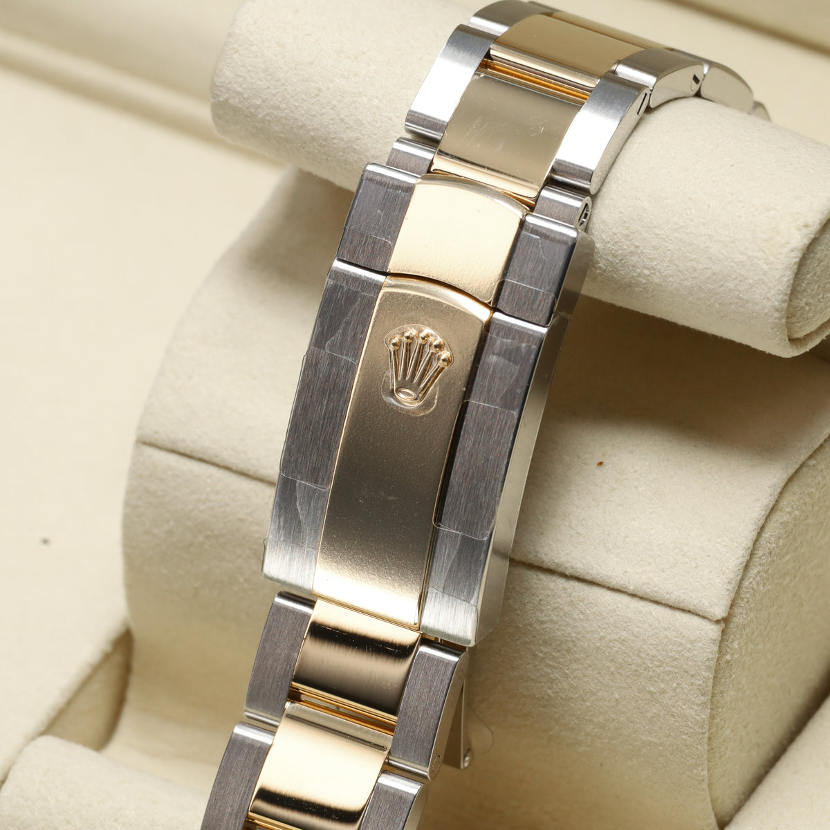 Rolex Datejust 36mm Oystersteel Champagne Dial Fluted Bezel Two Tone Oyster Bracelet 126333
