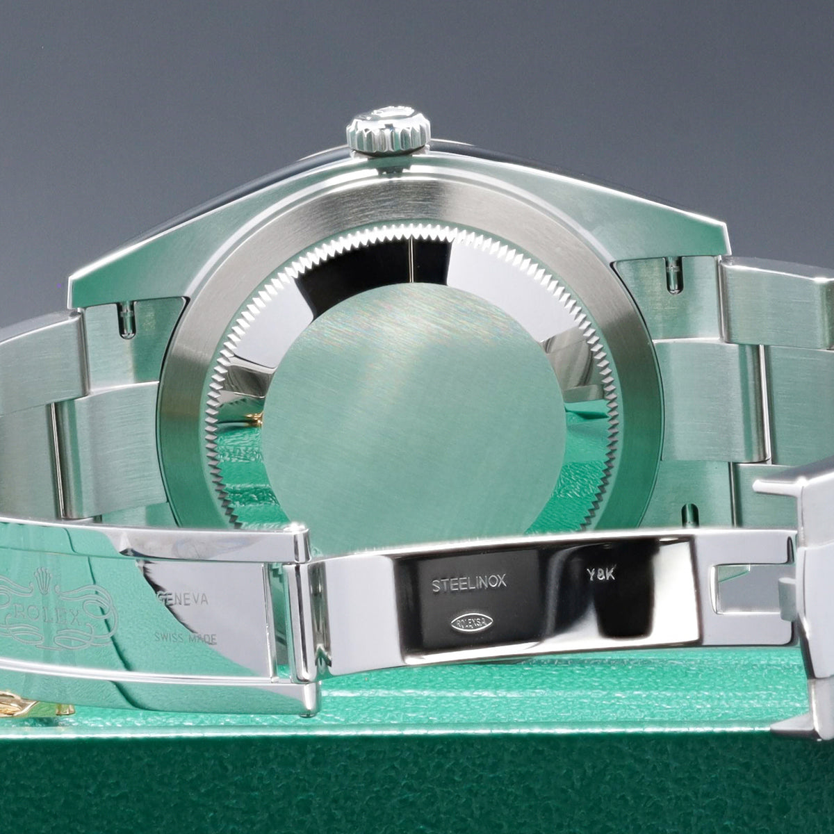 Rolex Datejust 2025 41mm Osytersteel Case Blue Roman Dial Fluted Bezel Oyster Bracelet 126334