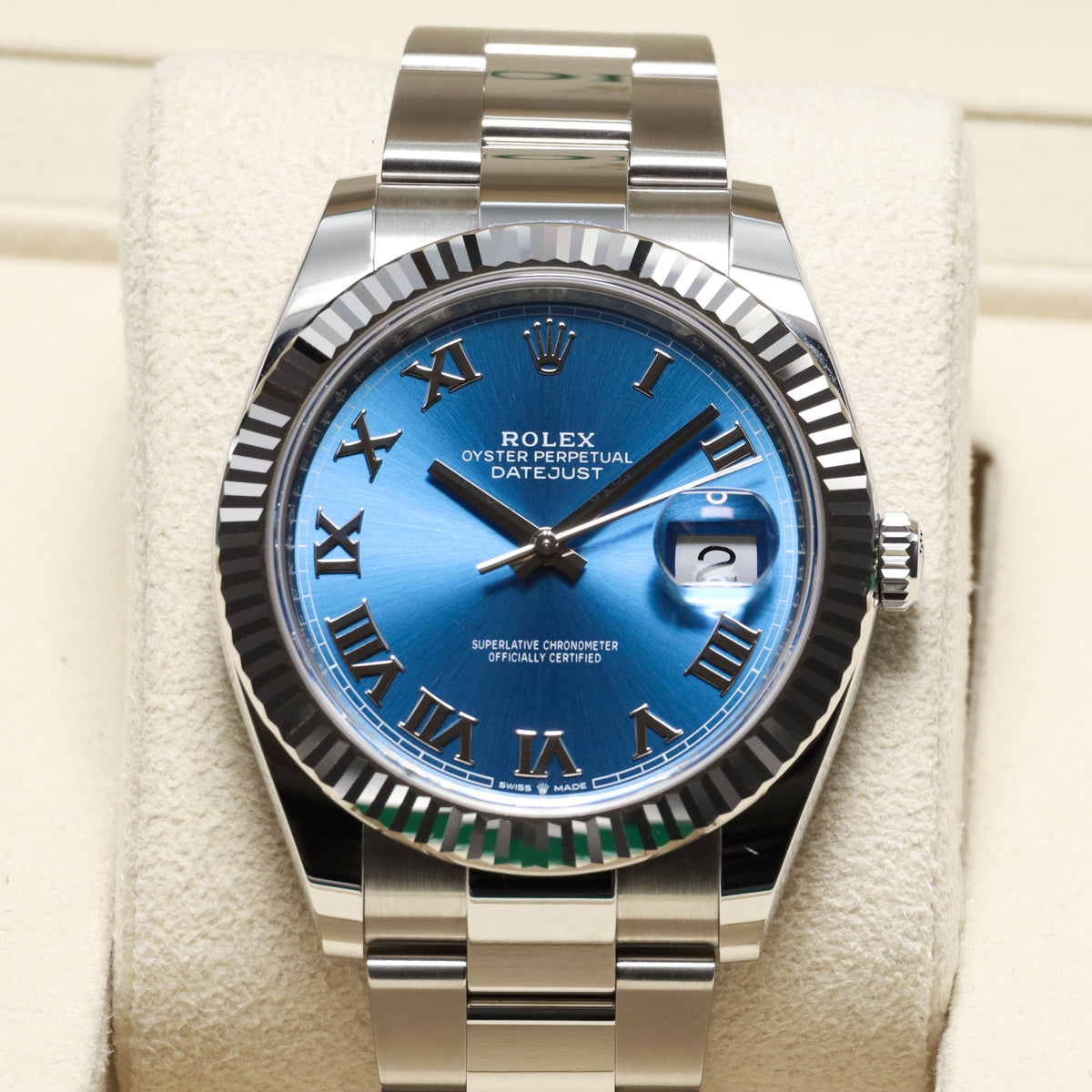 Rolex Datejust 2025 41mm Osytersteel Case Blue Roman Dial Fluted Bezel Oyster Bracelet 126334