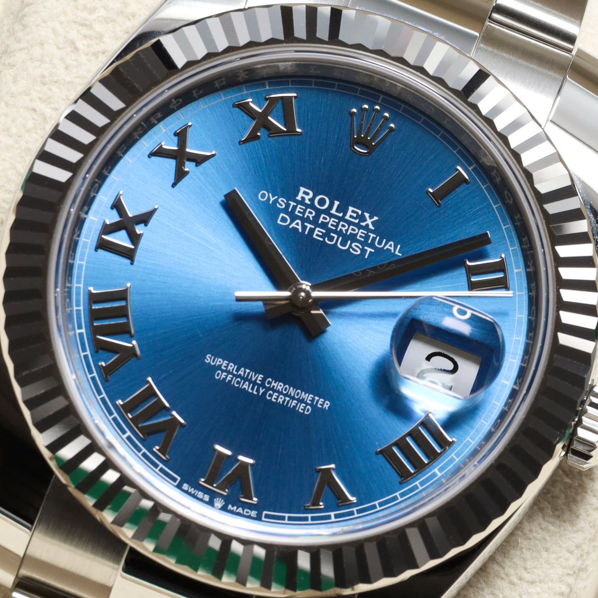 Rolex Datejust 2025 41mm Osytersteel Case Blue Roman Dial Fluted Bezel Oyster Bracelet 126334