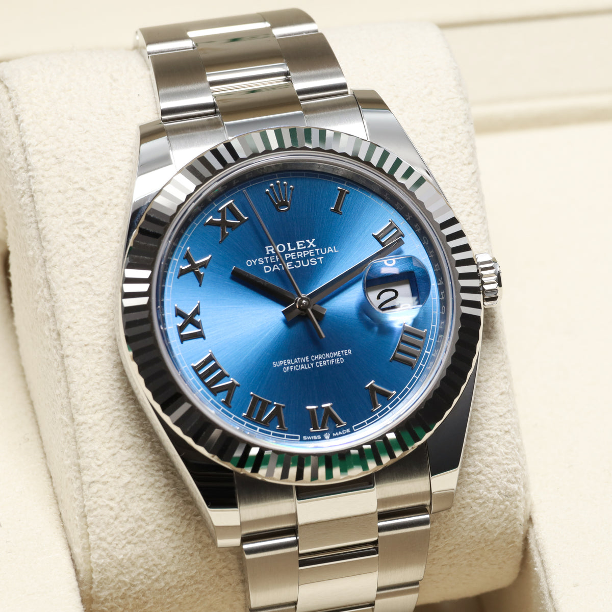 Rolex Datejust 2025 41mm Osytersteel Case Blue Roman Dial Fluted Bezel Oyster Bracelet 126334
