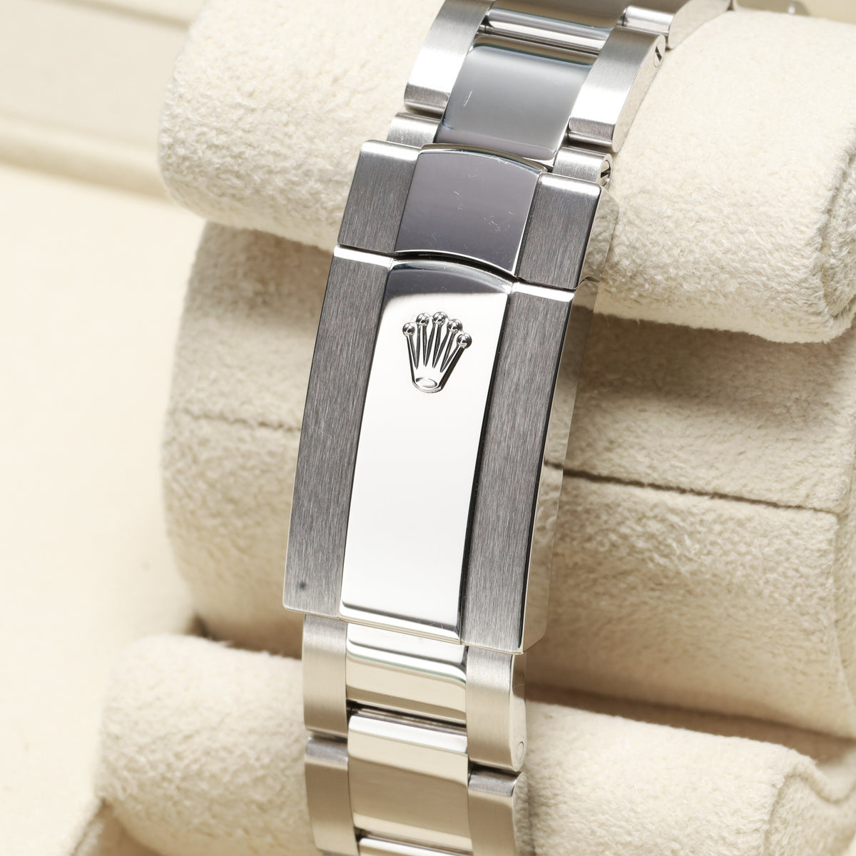 Rolex Datejust 2025 41mm Osytersteel Case Blue Roman Dial Fluted Bezel Oyster Bracelet 126334