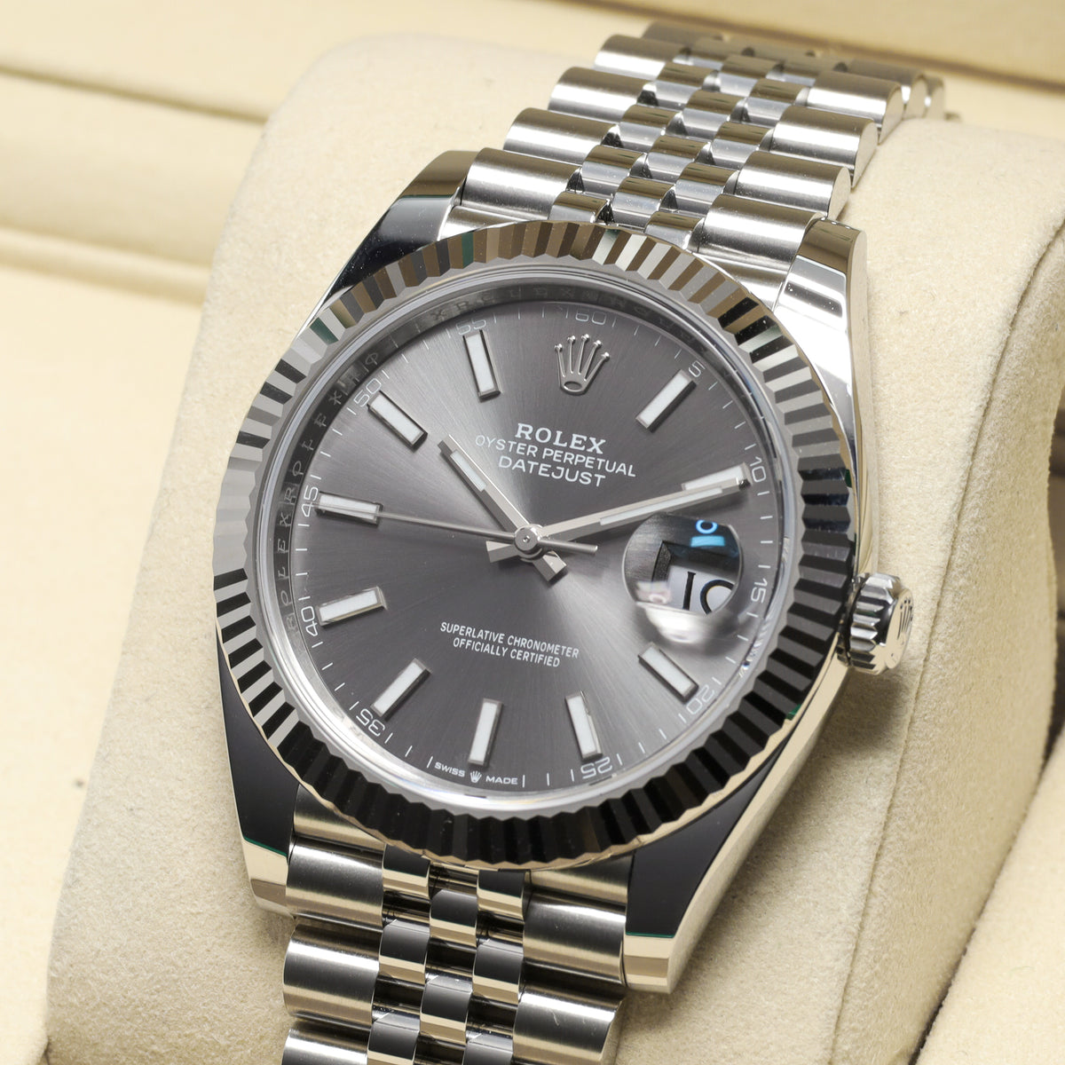 Rolex Datejust 2025 Complete 41mm Oystersteel Rhodium Dial Fluted Bezel Jubilee Bracelet 126334
