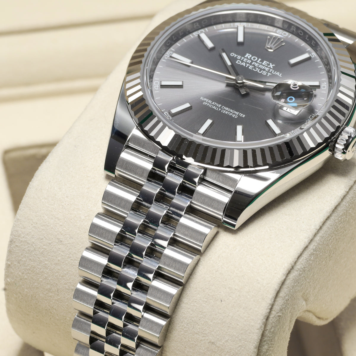 Rolex Datejust 2025 Complete 41mm Oystersteel Rhodium Dial Fluted Bezel Jubilee Bracelet 126334