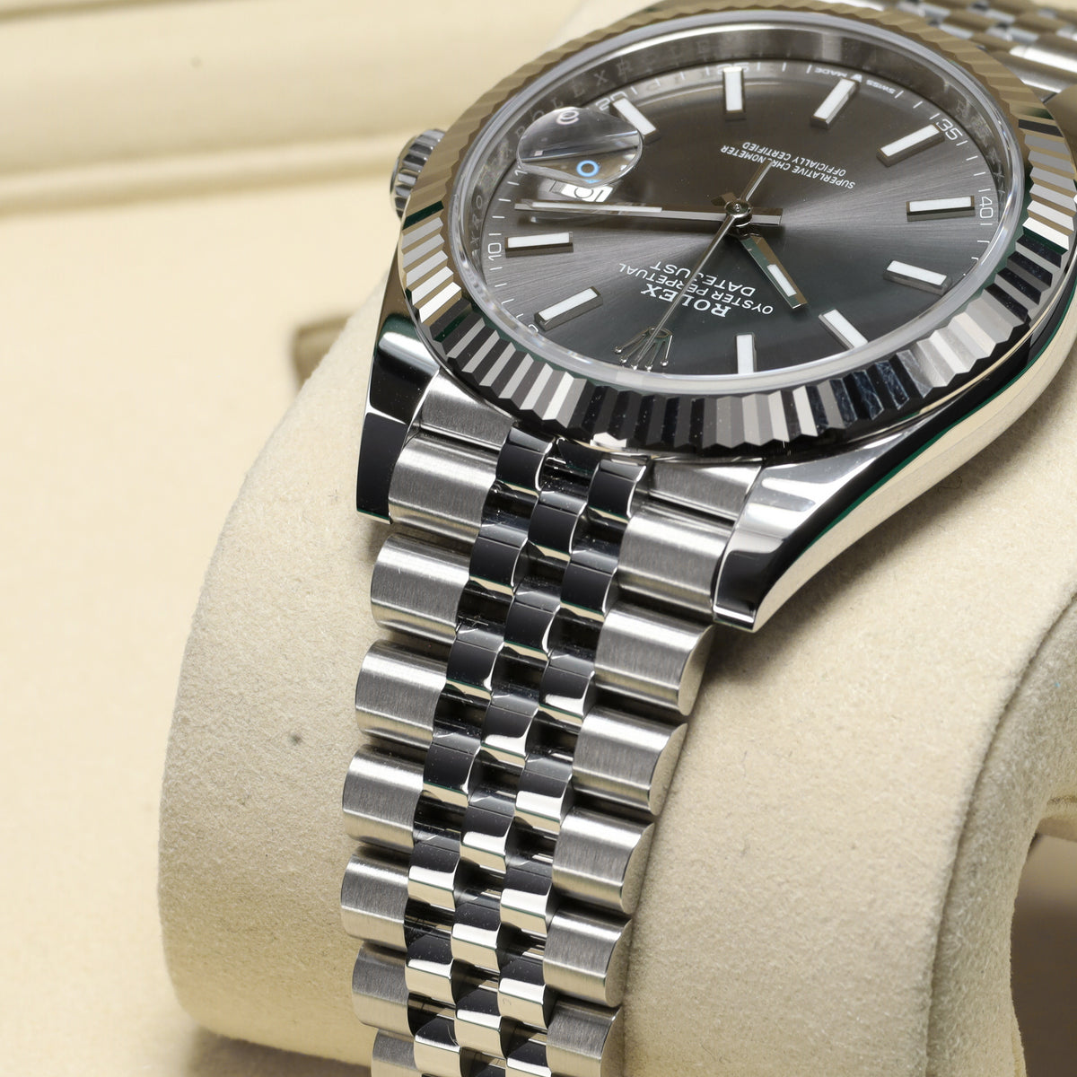 Rolex Datejust 2025 Complete 41mm Oystersteel Rhodium Dial Fluted Bezel Jubilee Bracelet 126334