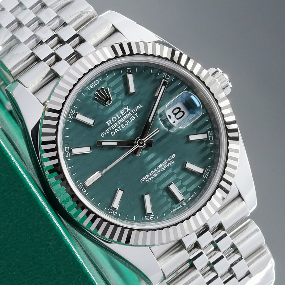 Rolex DateJust 2024 Complete 41mm Oystersteel Green Motif 18k White Gold Fluted Bezel Jubilee Bracelet 126334