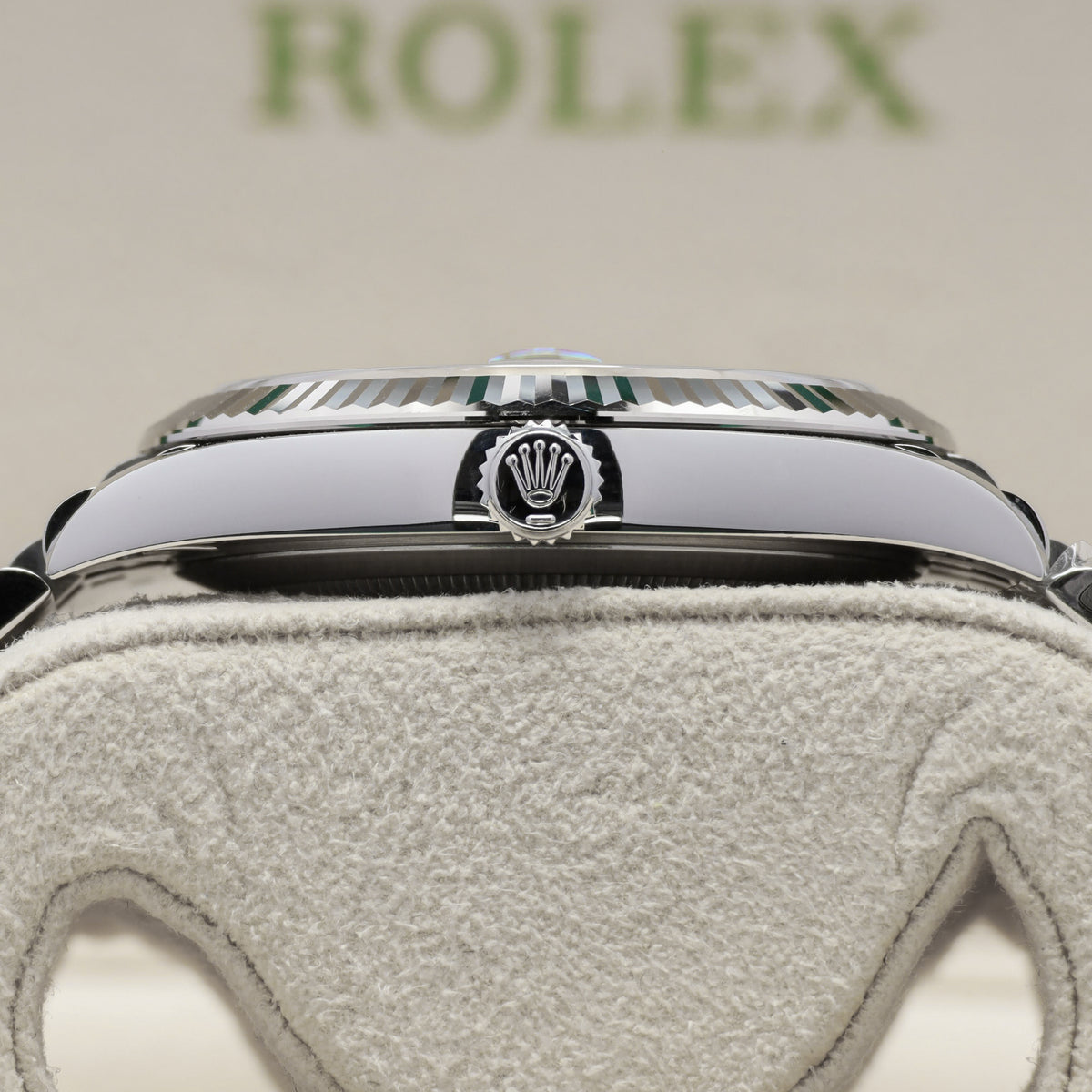 Rolex DateJust 2024 Complete 41mm Oystersteel Green Motif 18k White Gold Fluted Bezel Jubilee Bracelet 126334