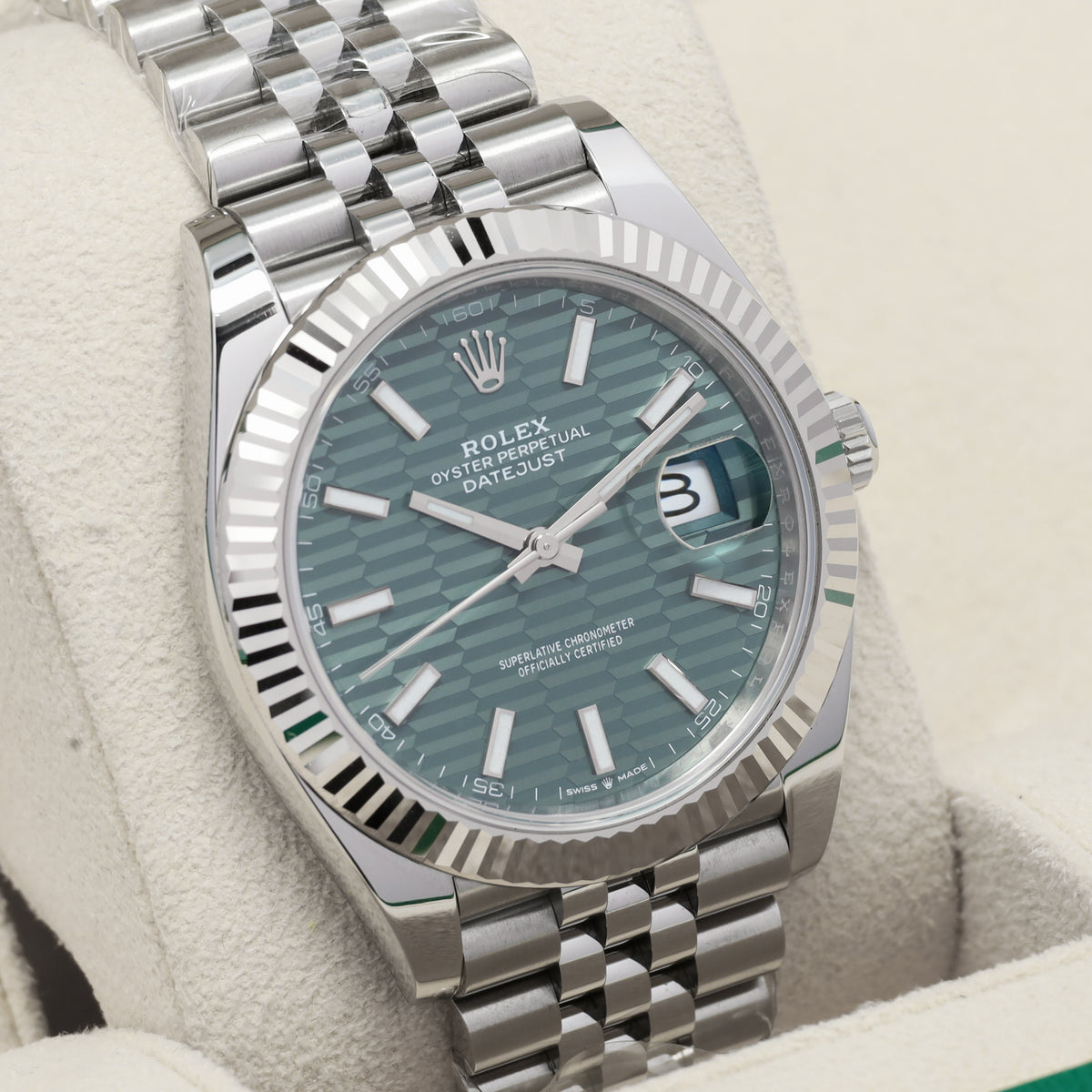 Rolex DateJust 2024 Complete 41mm Oystersteel Green Motif 18k White Gold Fluted Bezel Jubilee Bracelet 126334