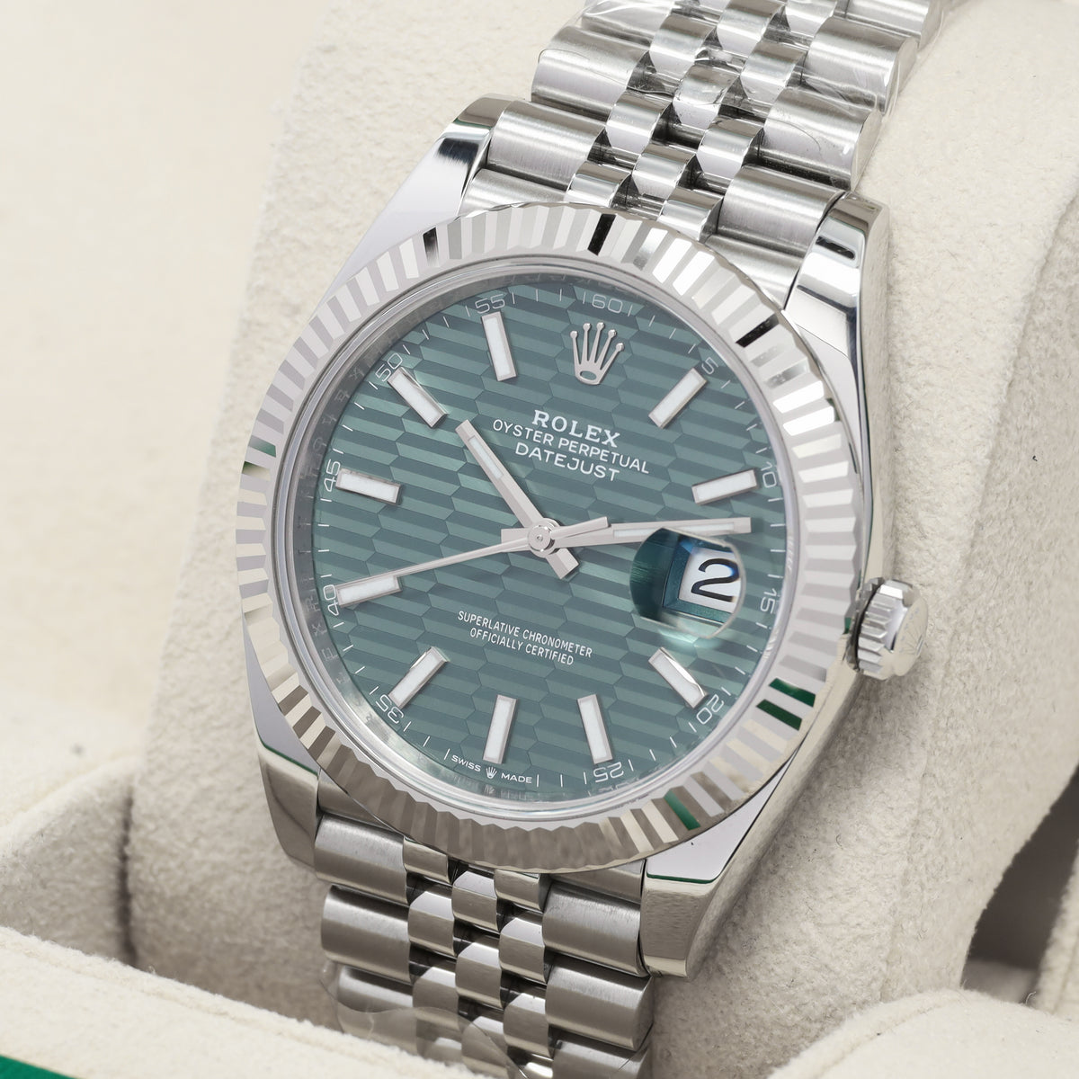 Rolex DateJust 2024 Complete 41mm Oystersteel Green Motif 18k White Gold Fluted Bezel Jubilee Bracelet 126334