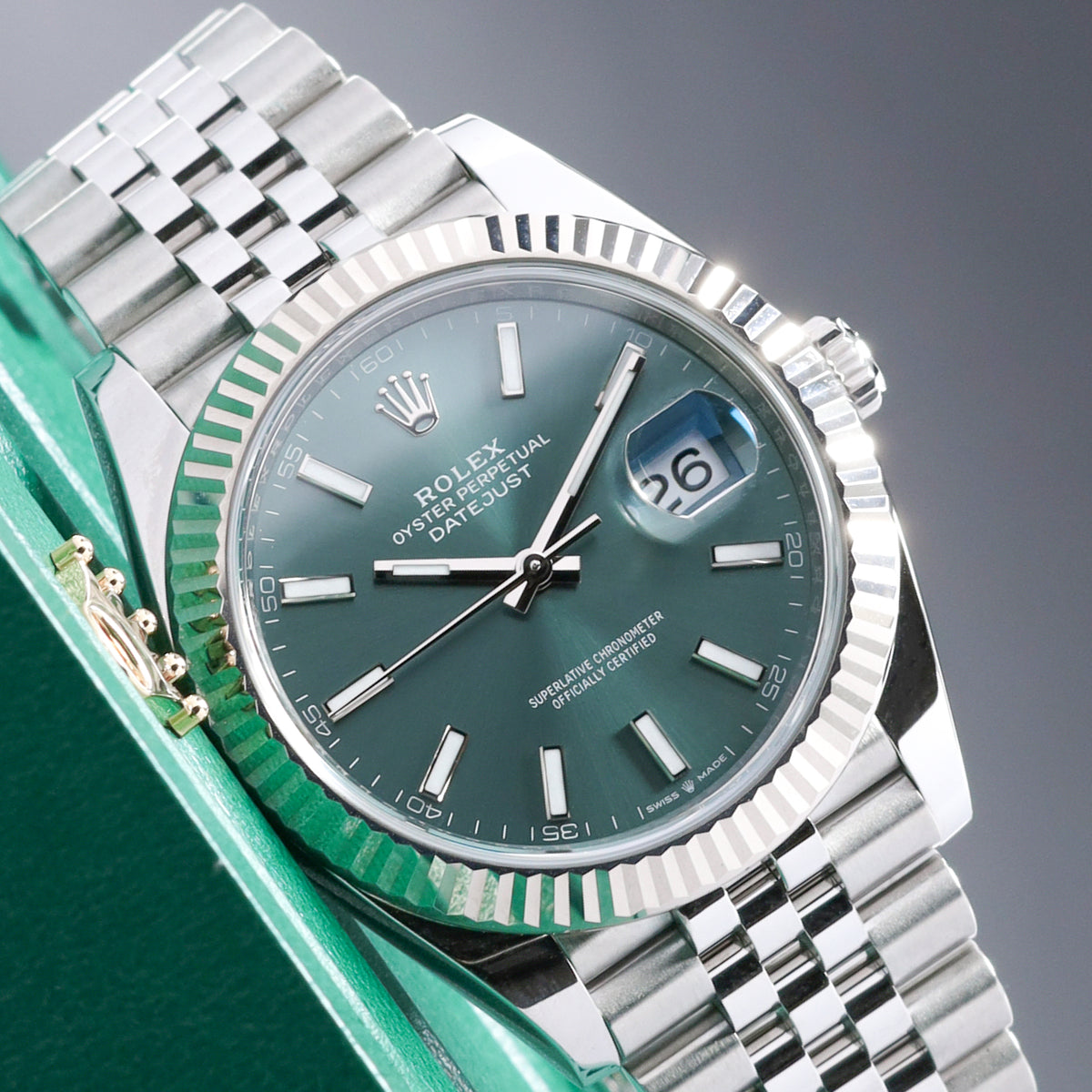 Rolex Datejust 2025 Complete 41mm Oystersteel Mint Green Dial 18k White Gold Fluted Bezel Jubilee Bracelet 126334